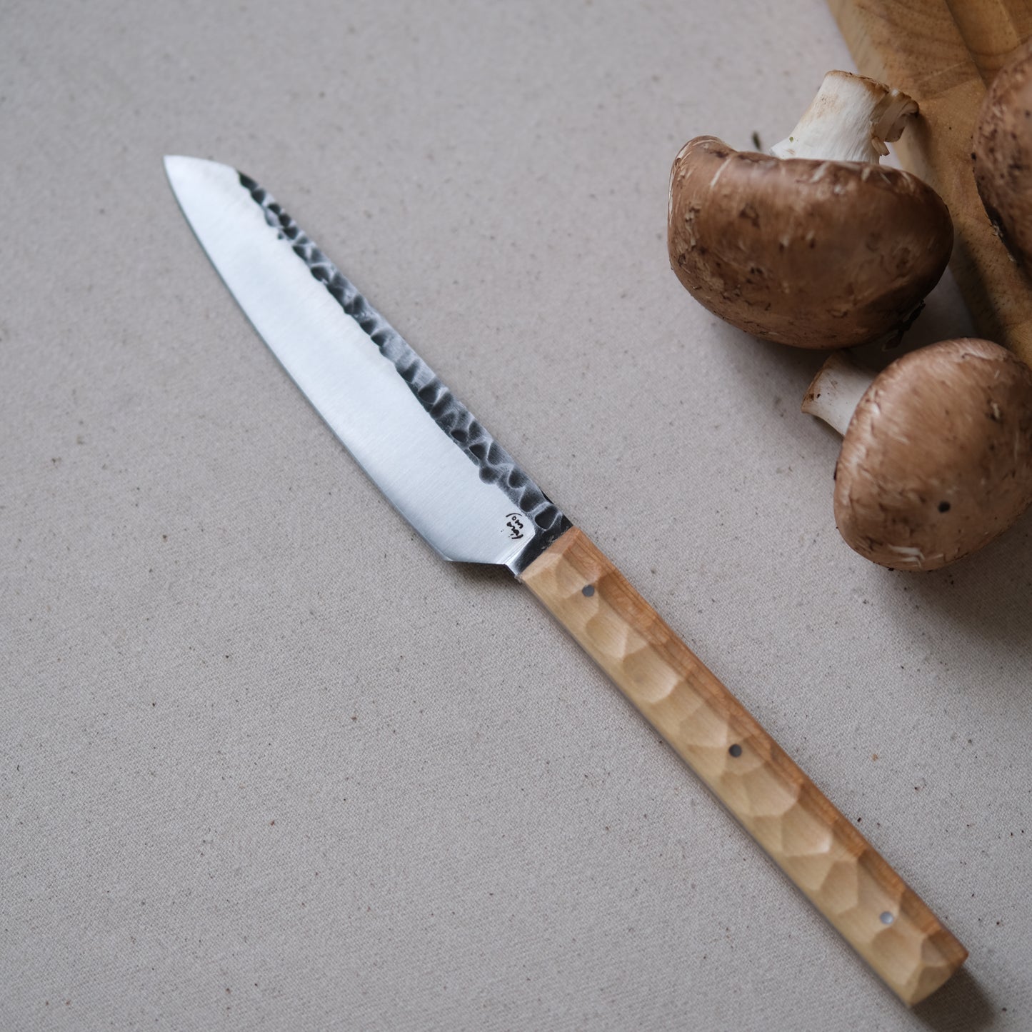 YOLISA MINI • COUTEAU D'OFFICE MÛRIER TEXTURÉ