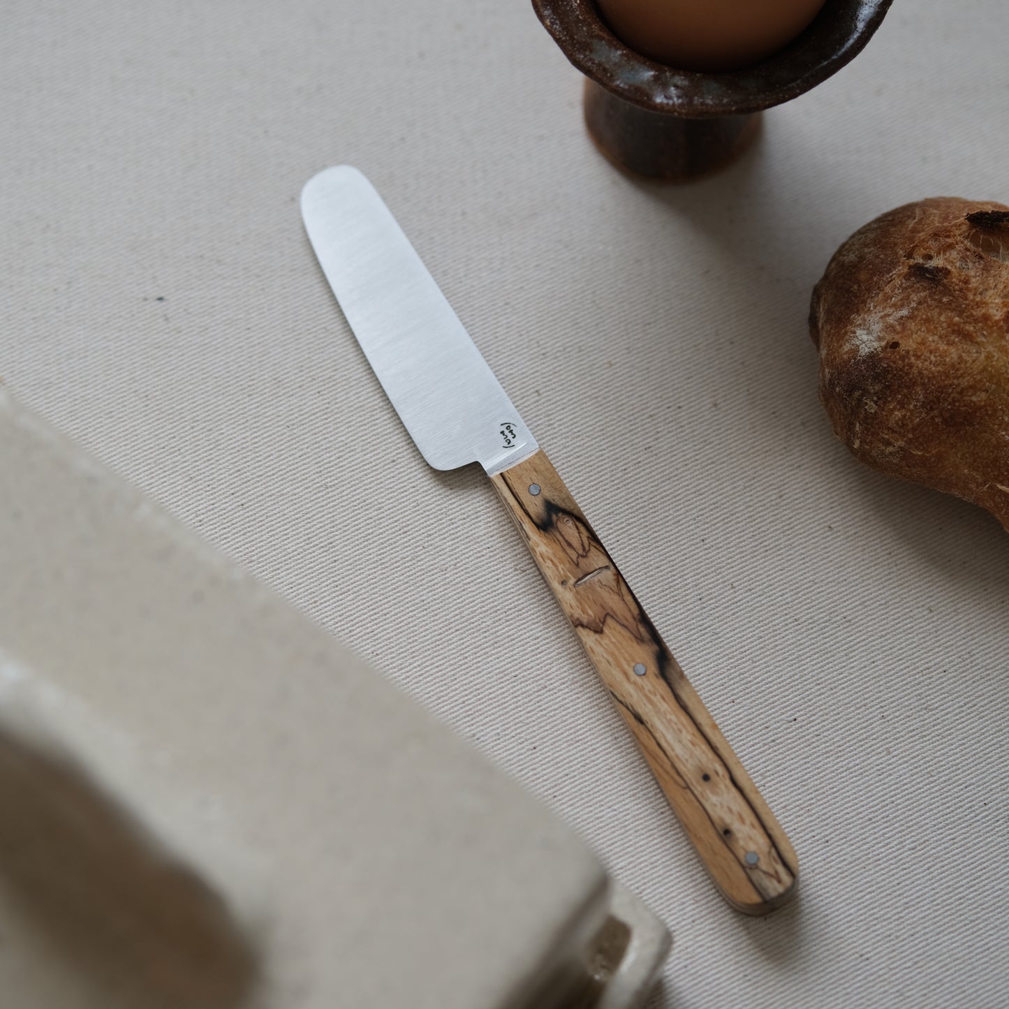 BOTO • COUTEAU À BEURRE HÊTRE ÉCHAUFFÉ