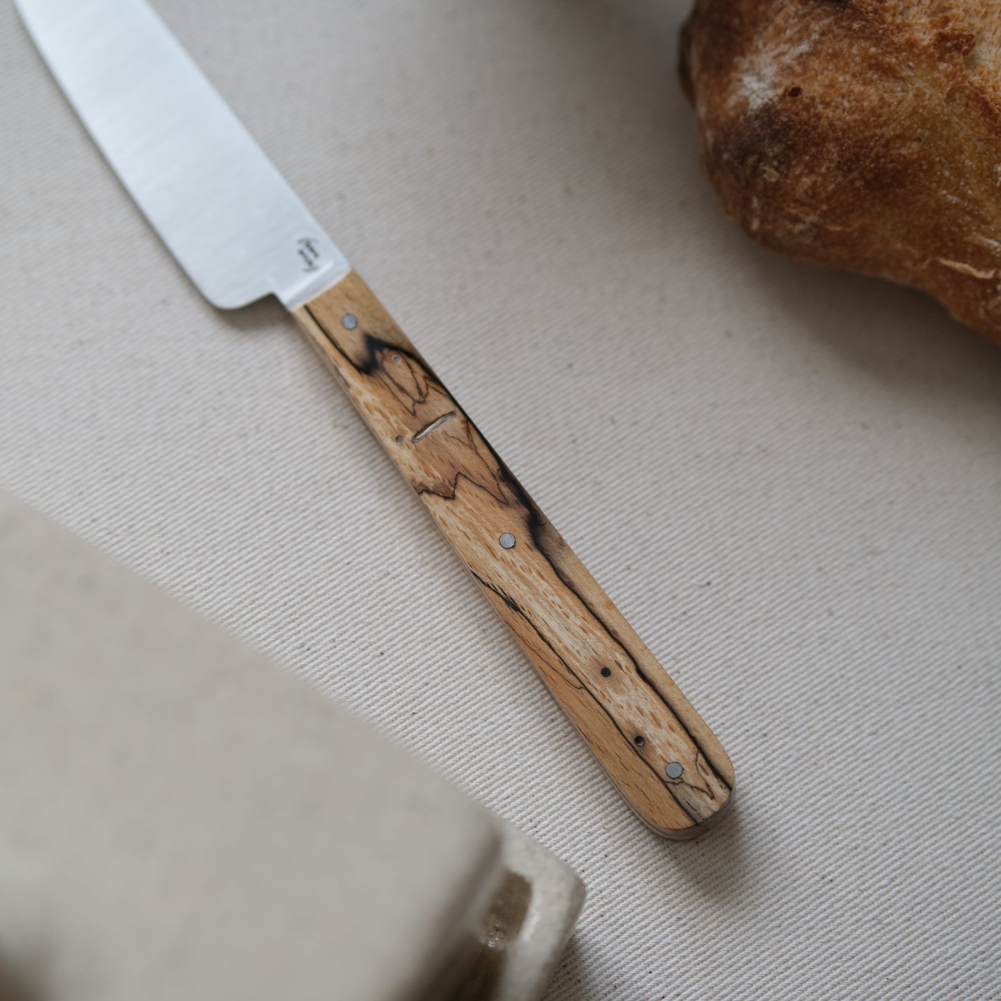BOTO • COUTEAU À BEURRE HÊTRE ÉCHAUFFÉ