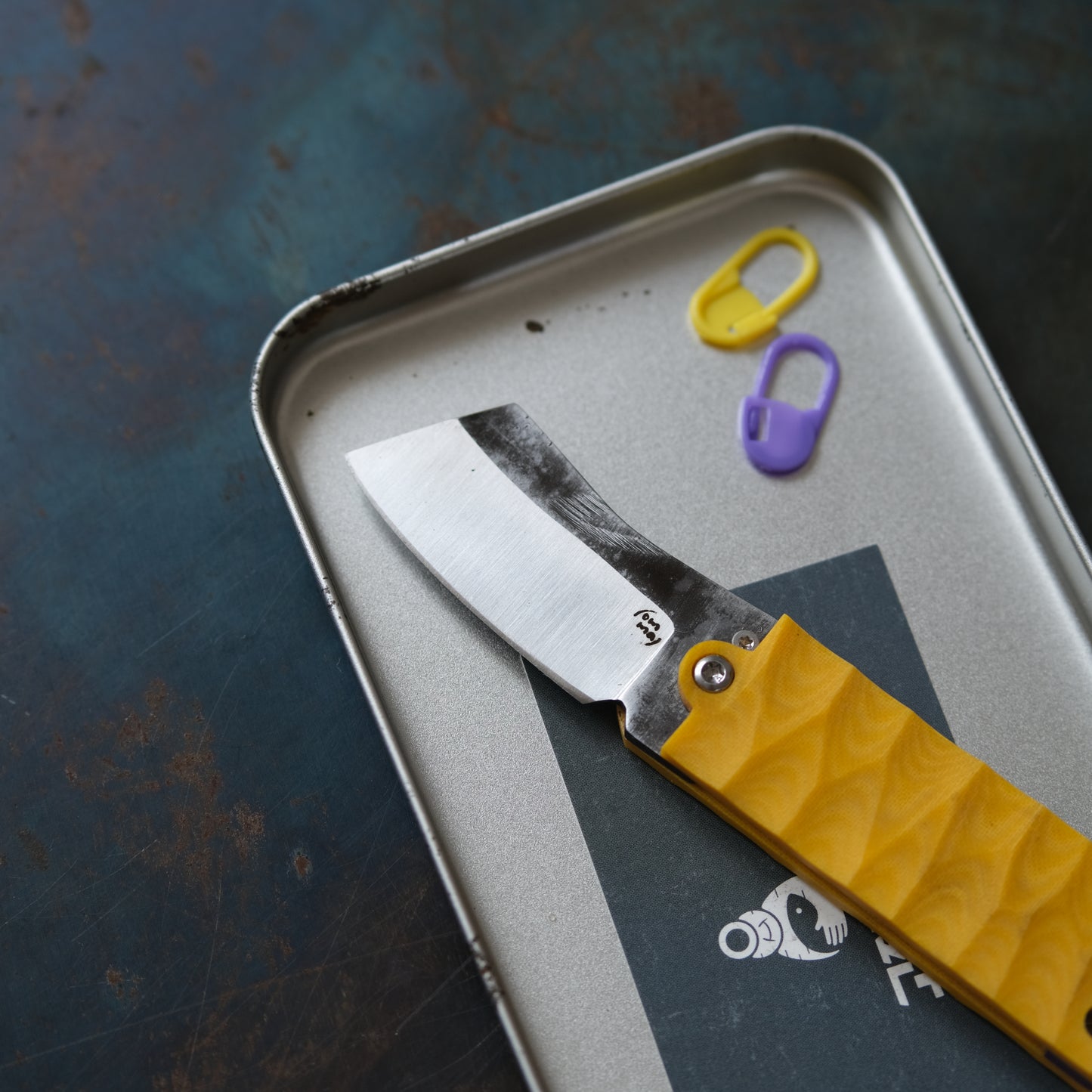 CHINGU • COUTEAU DE POCHE JAUNE