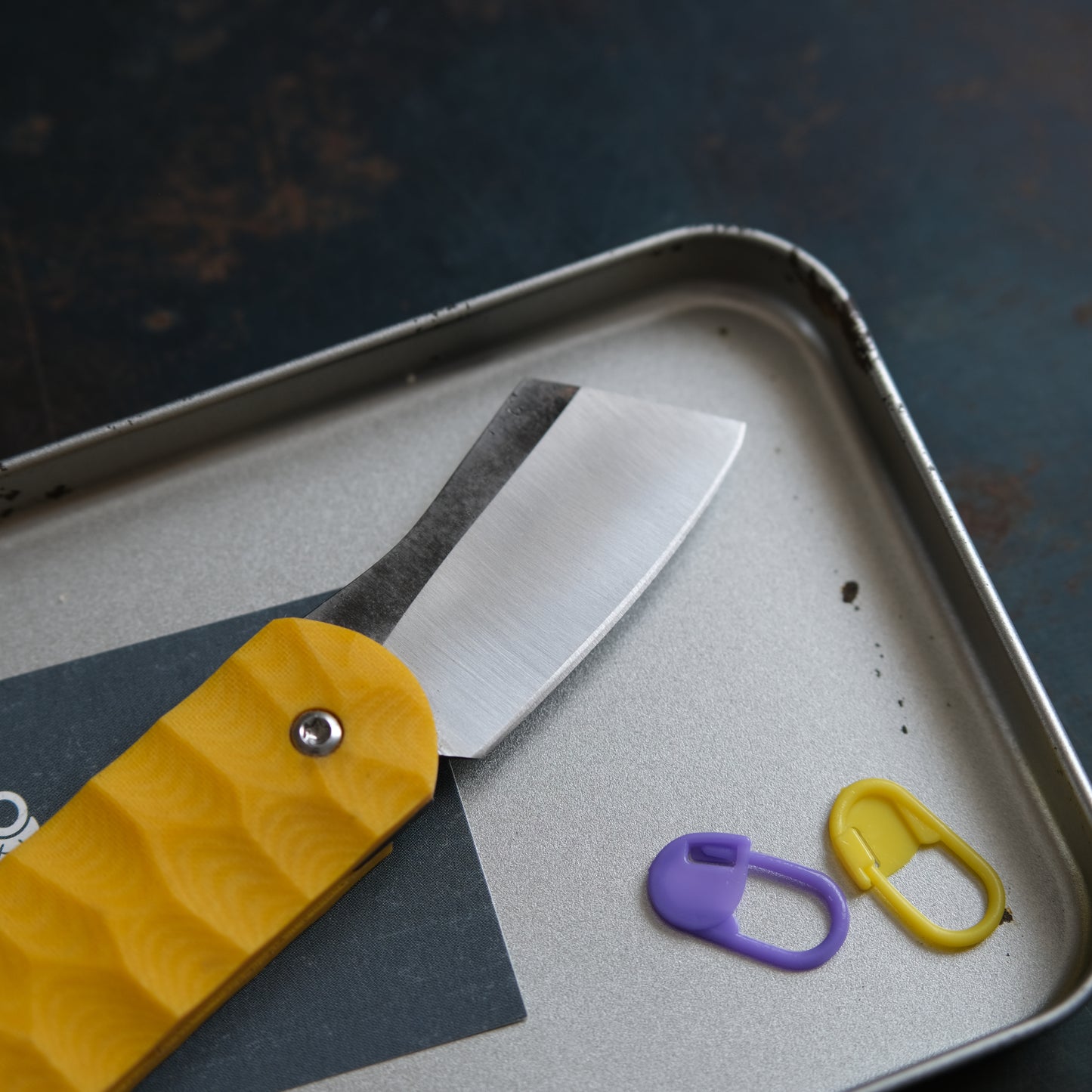 CHINGU • COUTEAU DE POCHE JAUNE