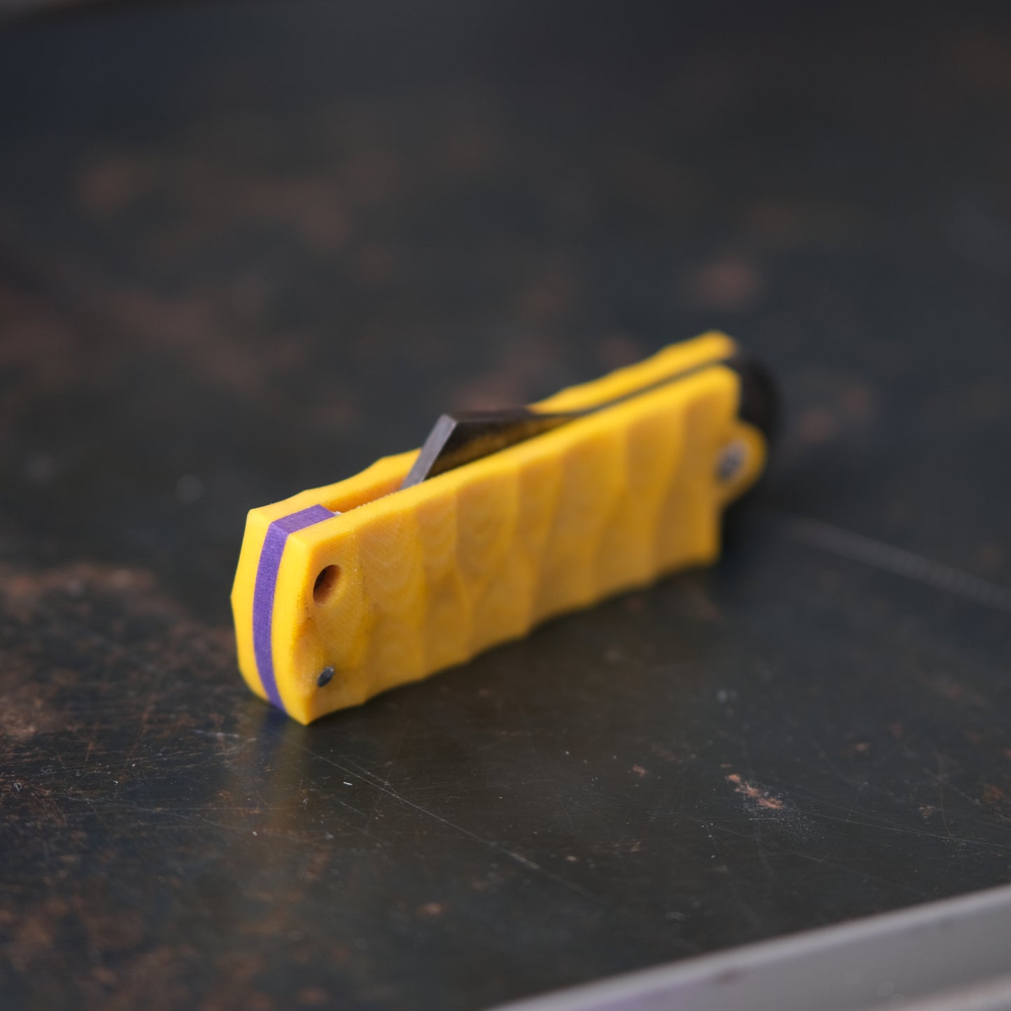 CHINGU • COUTEAU DE POCHE JAUNE