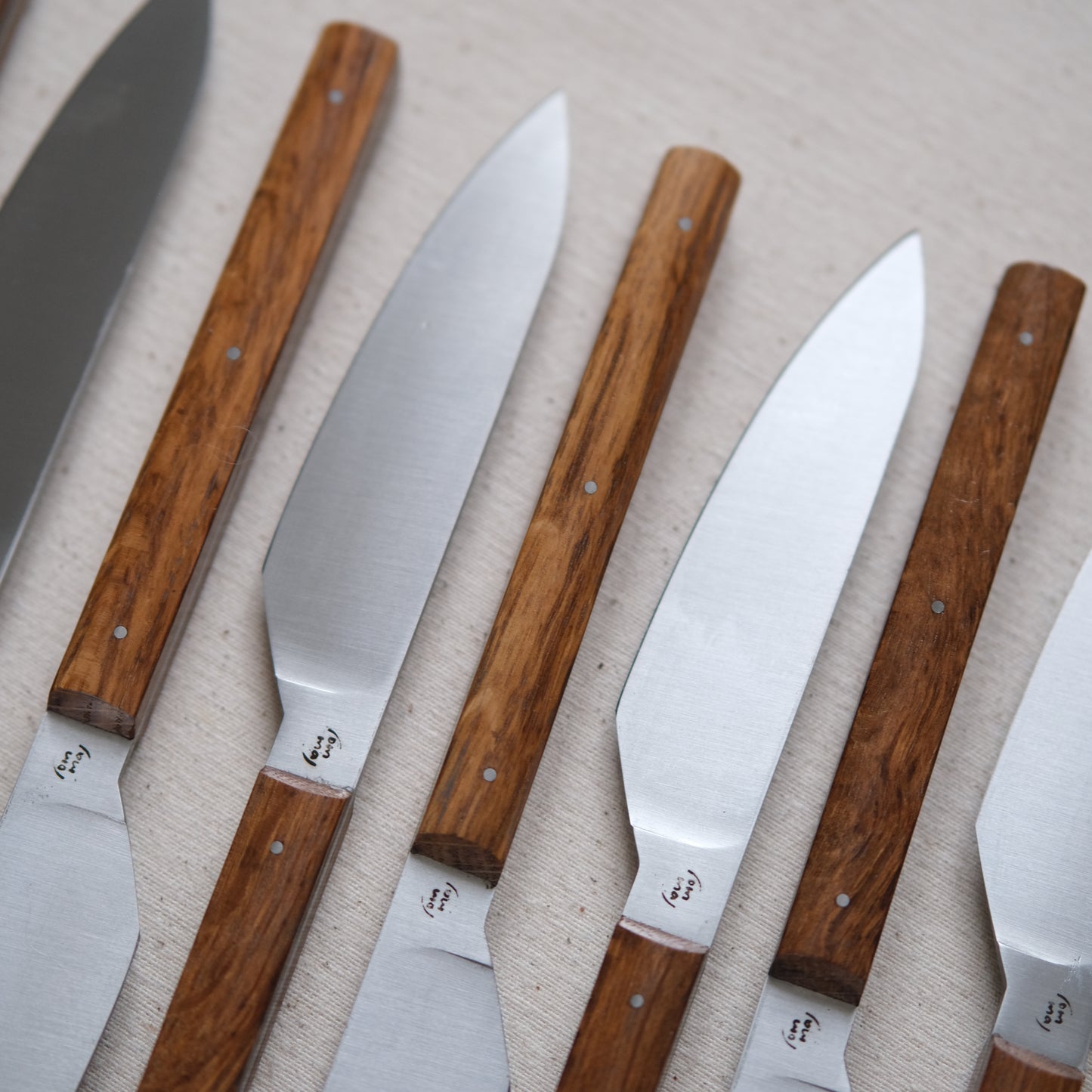 SIKSA • COFFRET DE COUTEAUX DE TABLE CHÊNE