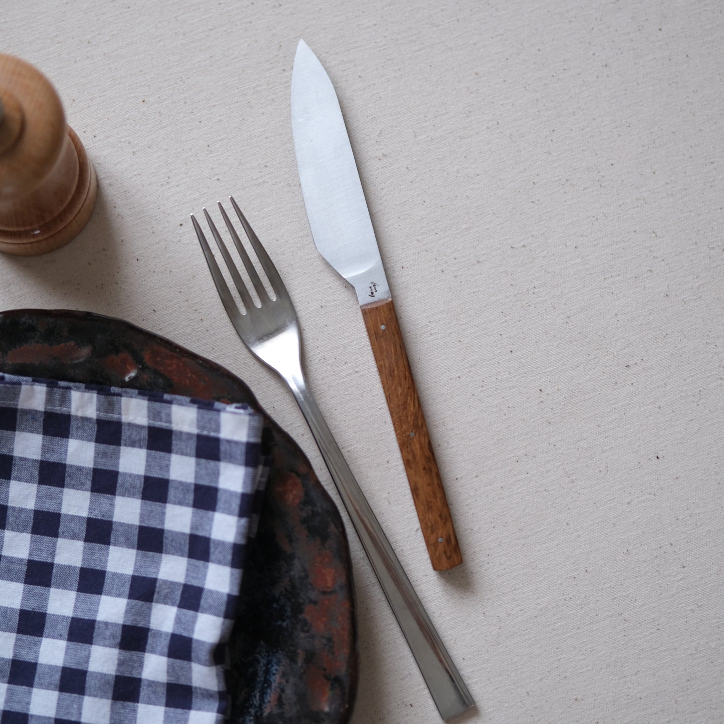SIKSA • COFFRET DE COUTEAUX DE TABLE CHÊNE