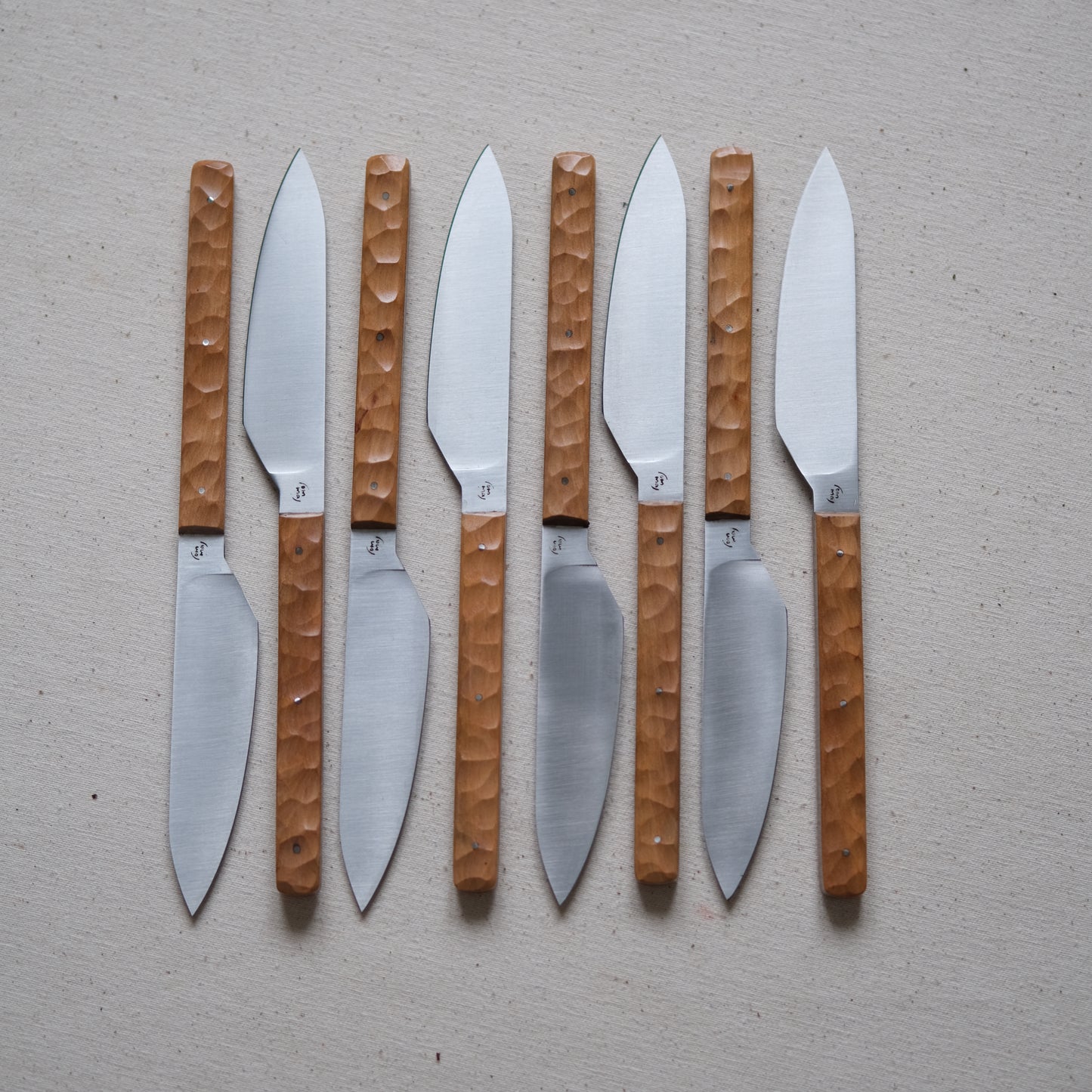 SIKSA • COFFRET DE COUTEAUX DE TABLE POIRIER TEXTURÉ