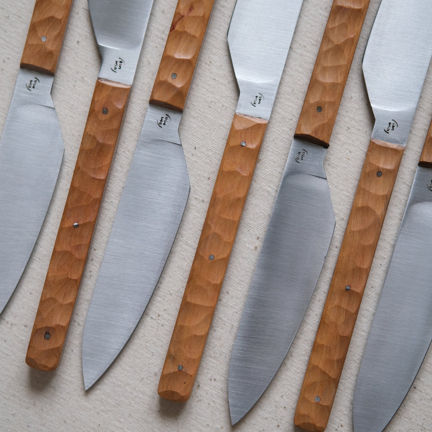 SIKSA • COFFRET DE COUTEAUX DE TABLE POIRIER TEXTURÉ