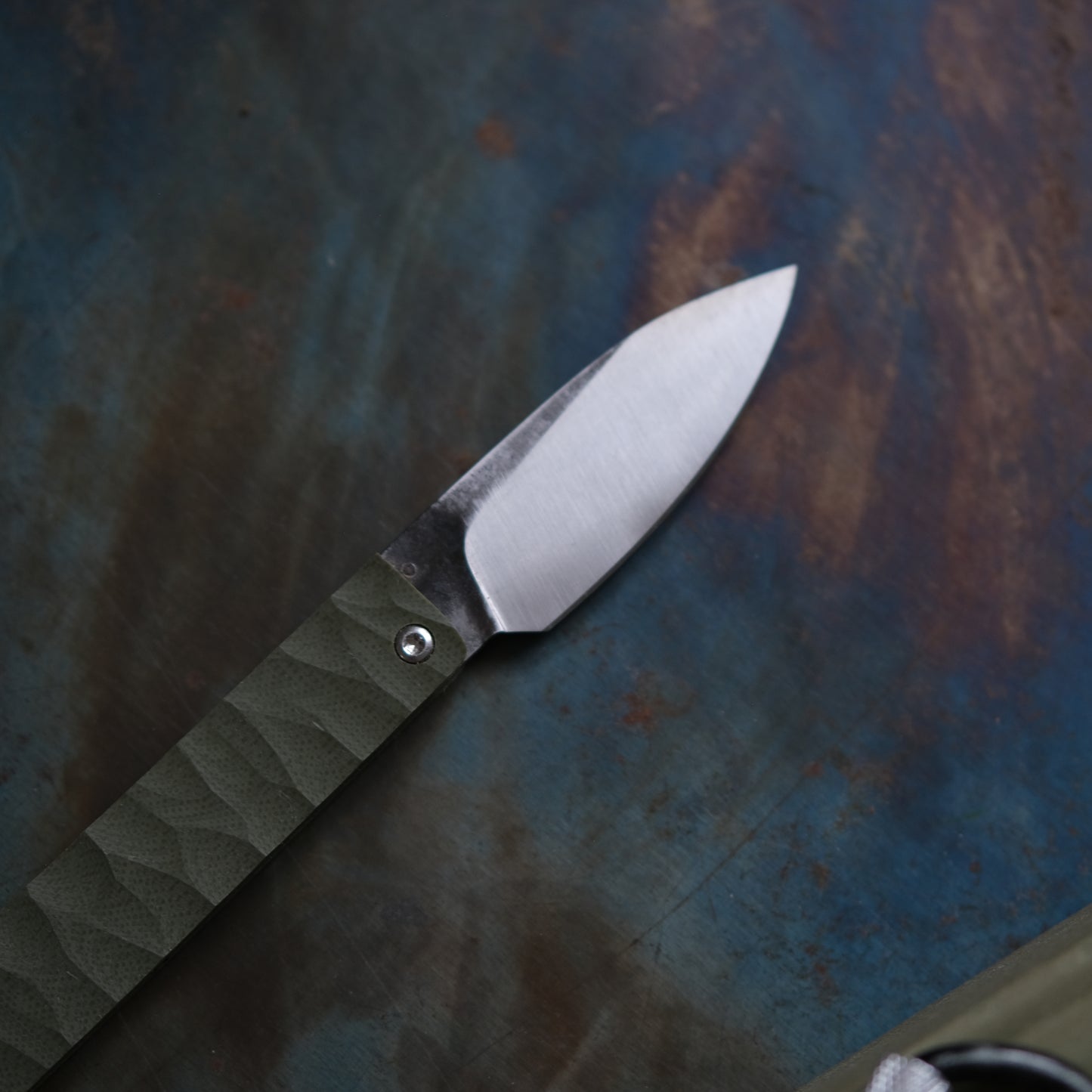 YOBO • COUTEAU PLIANT KAKI