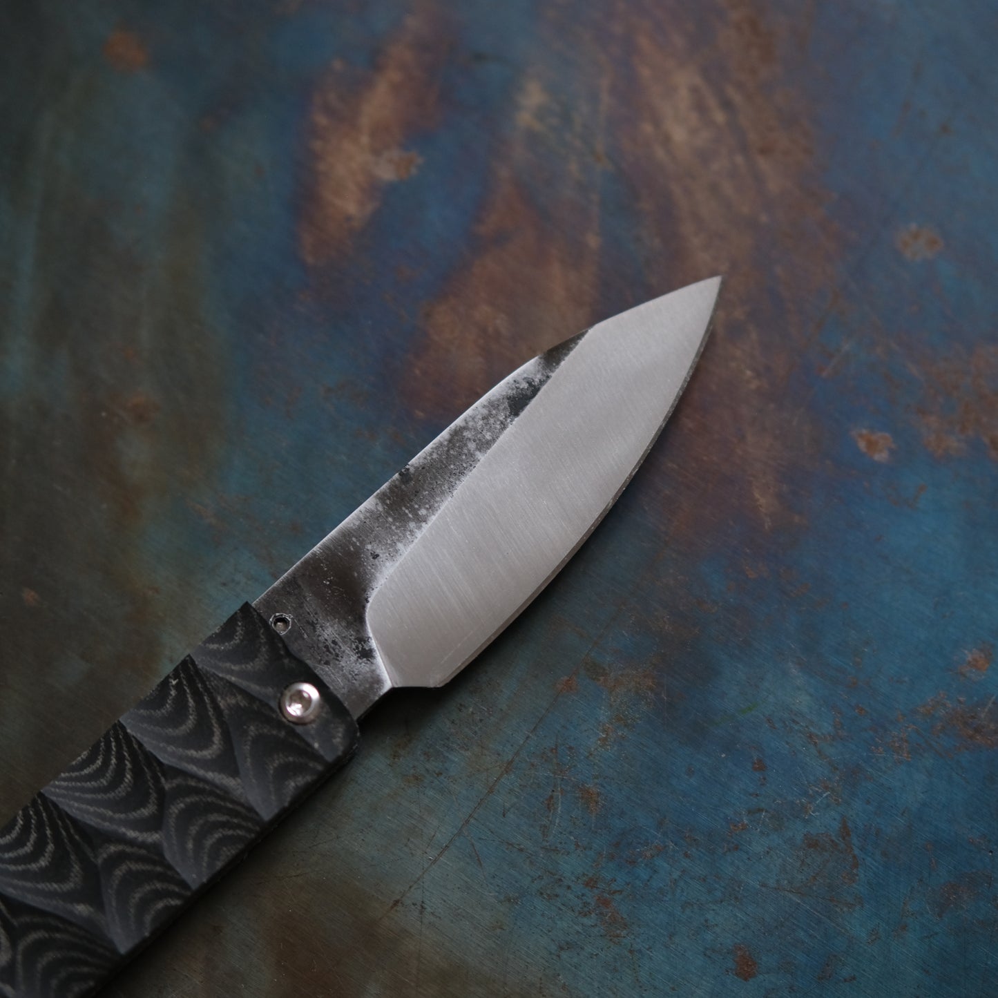 YOBO • COUTEAU PLIANT NOIR