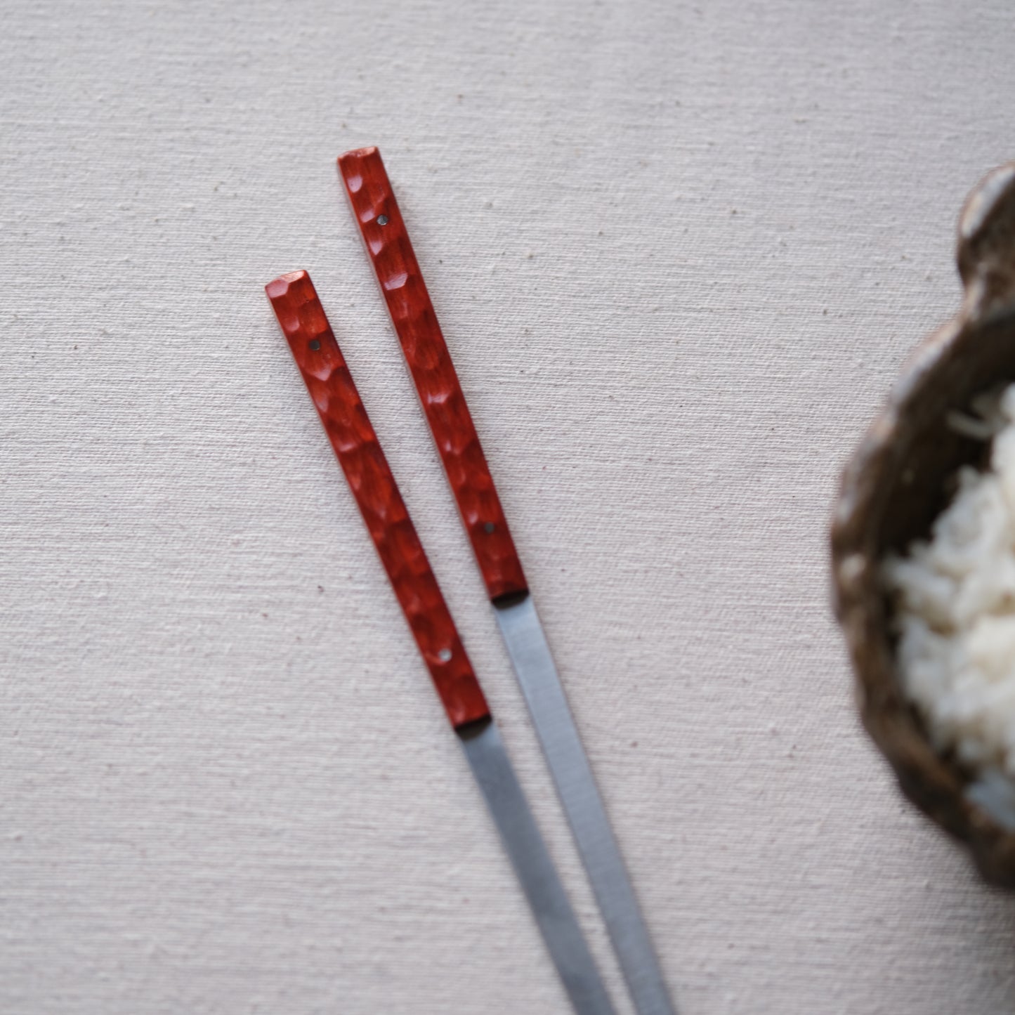 ONNI • BAGUETTES PADOUK TEXTURÉ