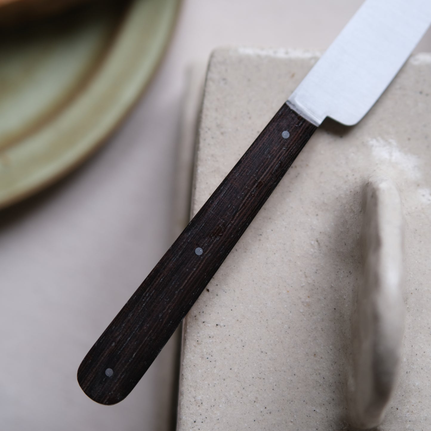 BOTO • COUTEAU À BEURRE PLAT CHÊNE & WENGÉ