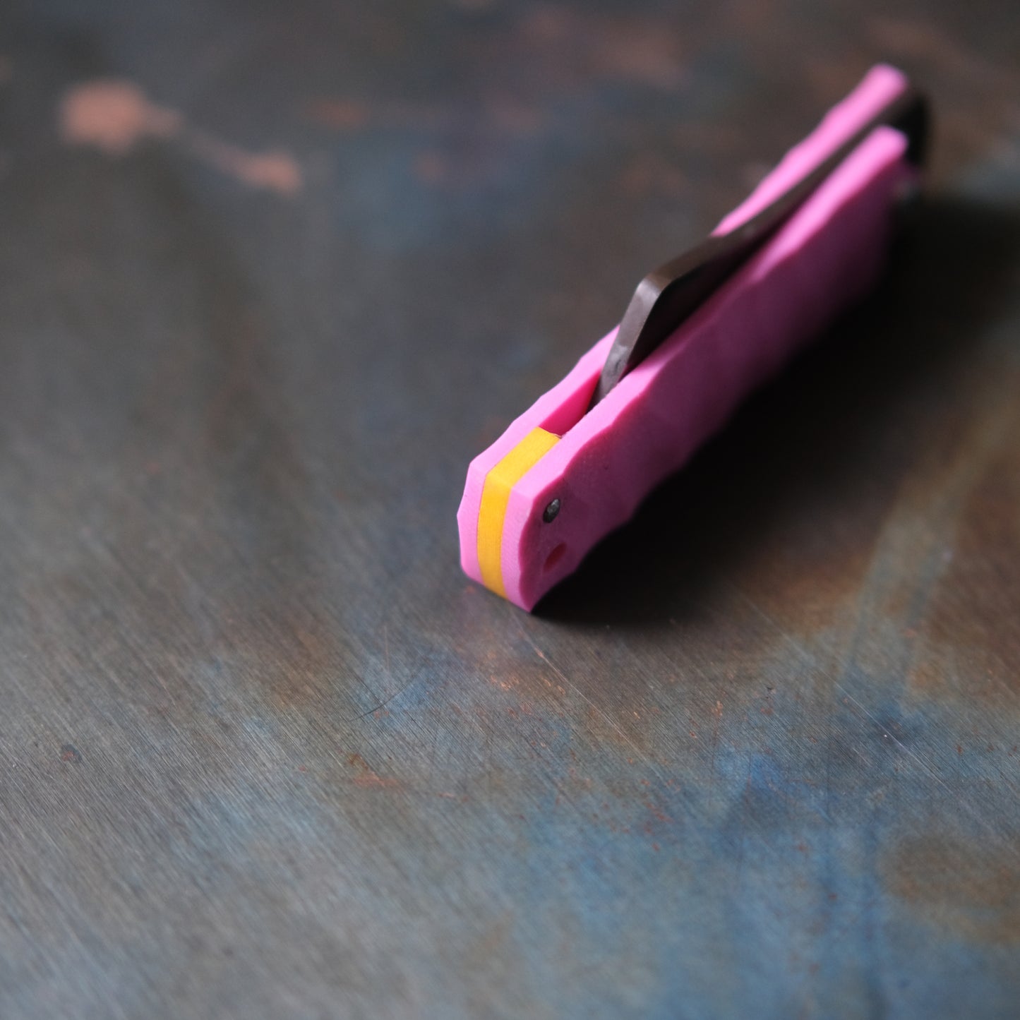 CHINGU • COUTEAU DE POCHE ROSE