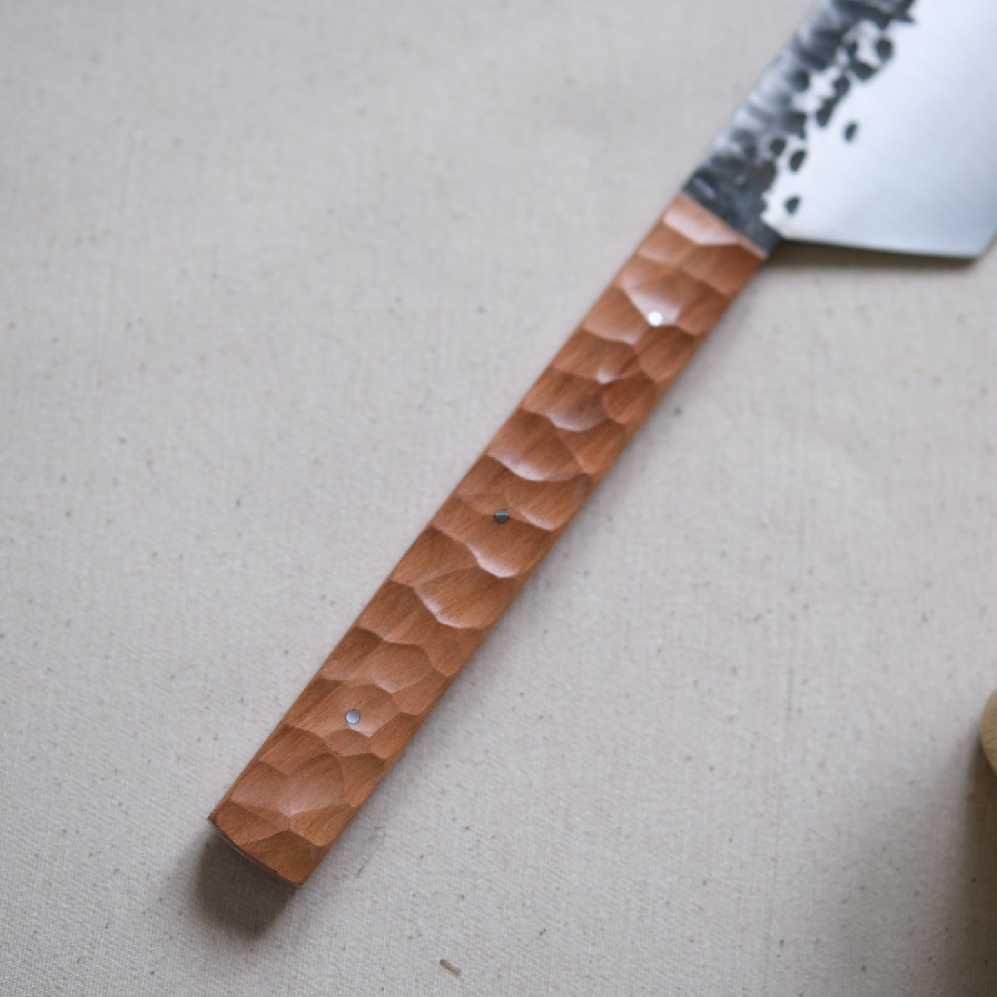 YOLISA • COUTEAU DE CHEF POIRIER TEXTURÉ