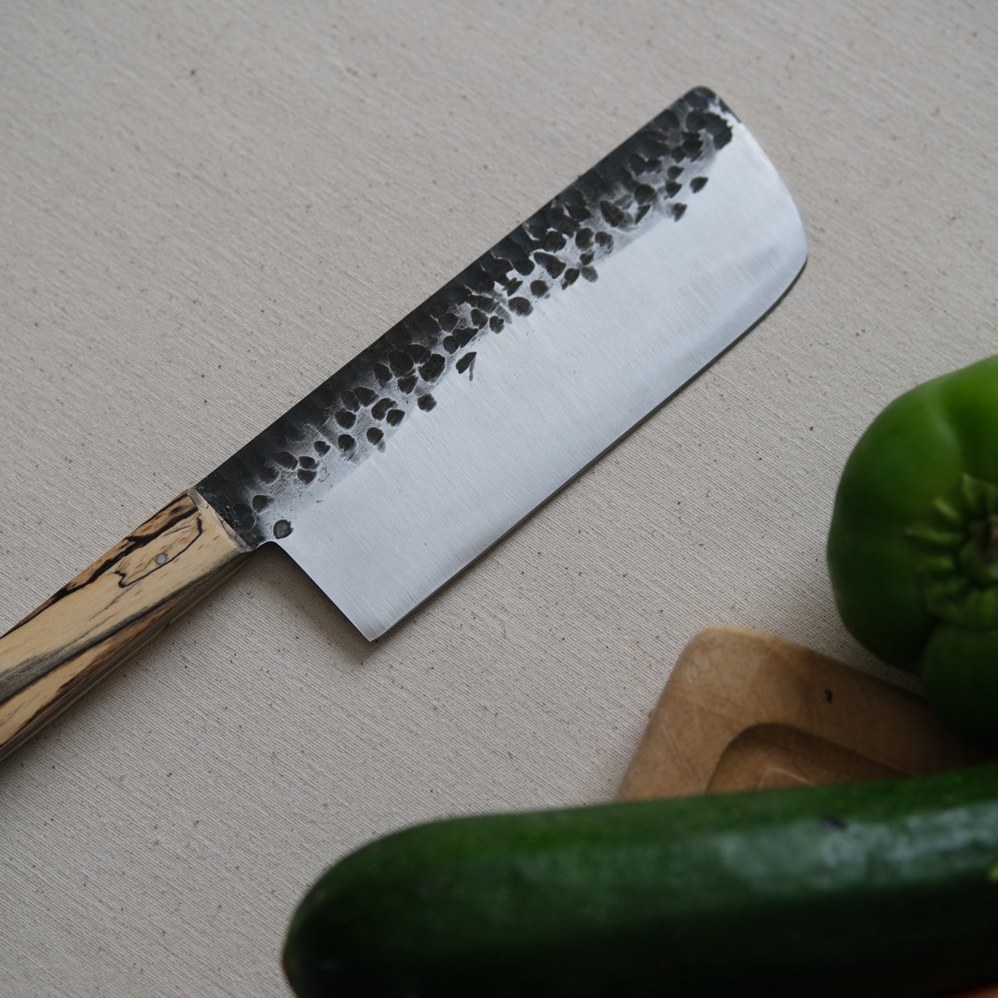 YACHE • COUTEAU DE CUISINE HÊTRE ECHAUFFE