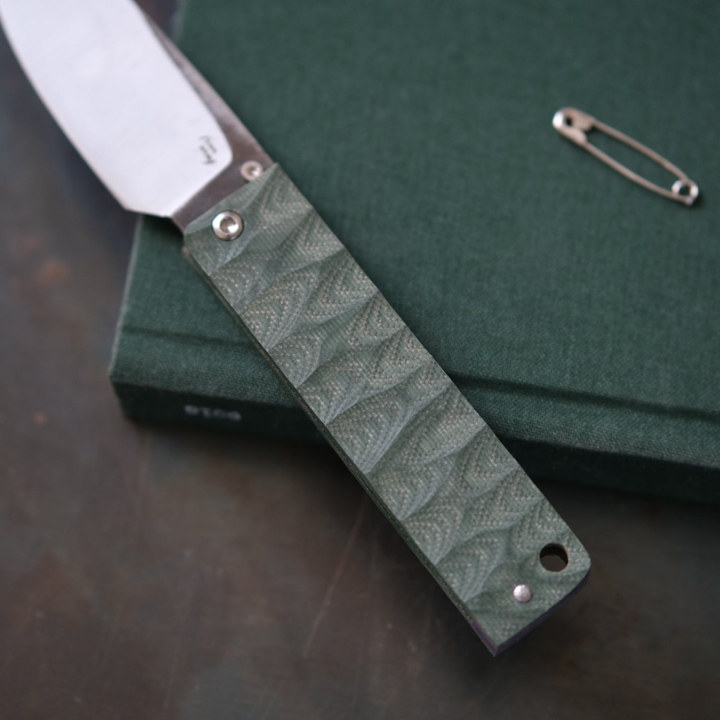 YOBO • COUTEAU PLIANT VERT SAPIN