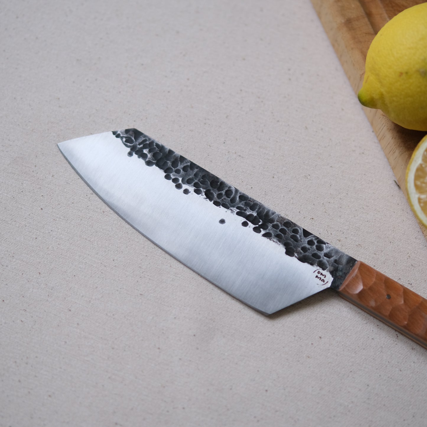 YOLISA • COUTEAU DE CHEF POIRIER TEXTURÉ