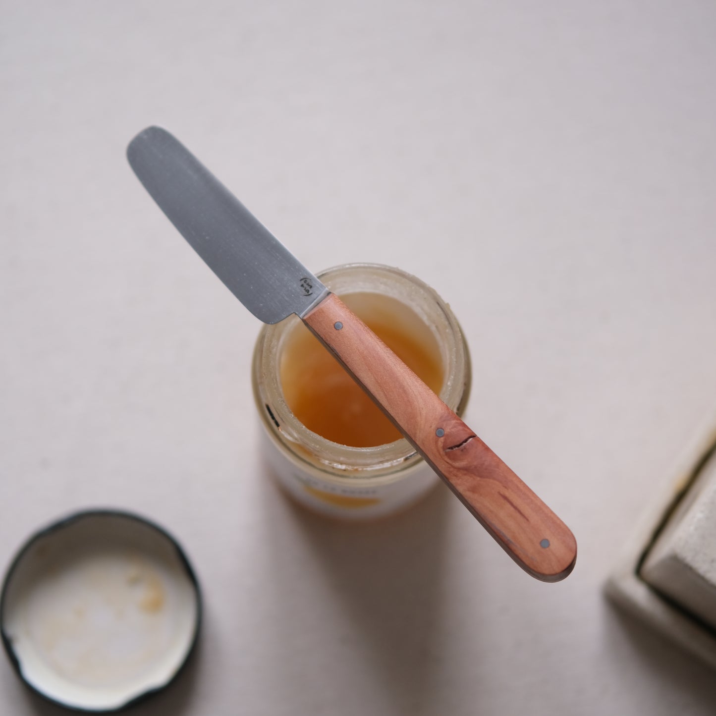 BOTO • COUTEAU À BEURRE PLAT POIRIER