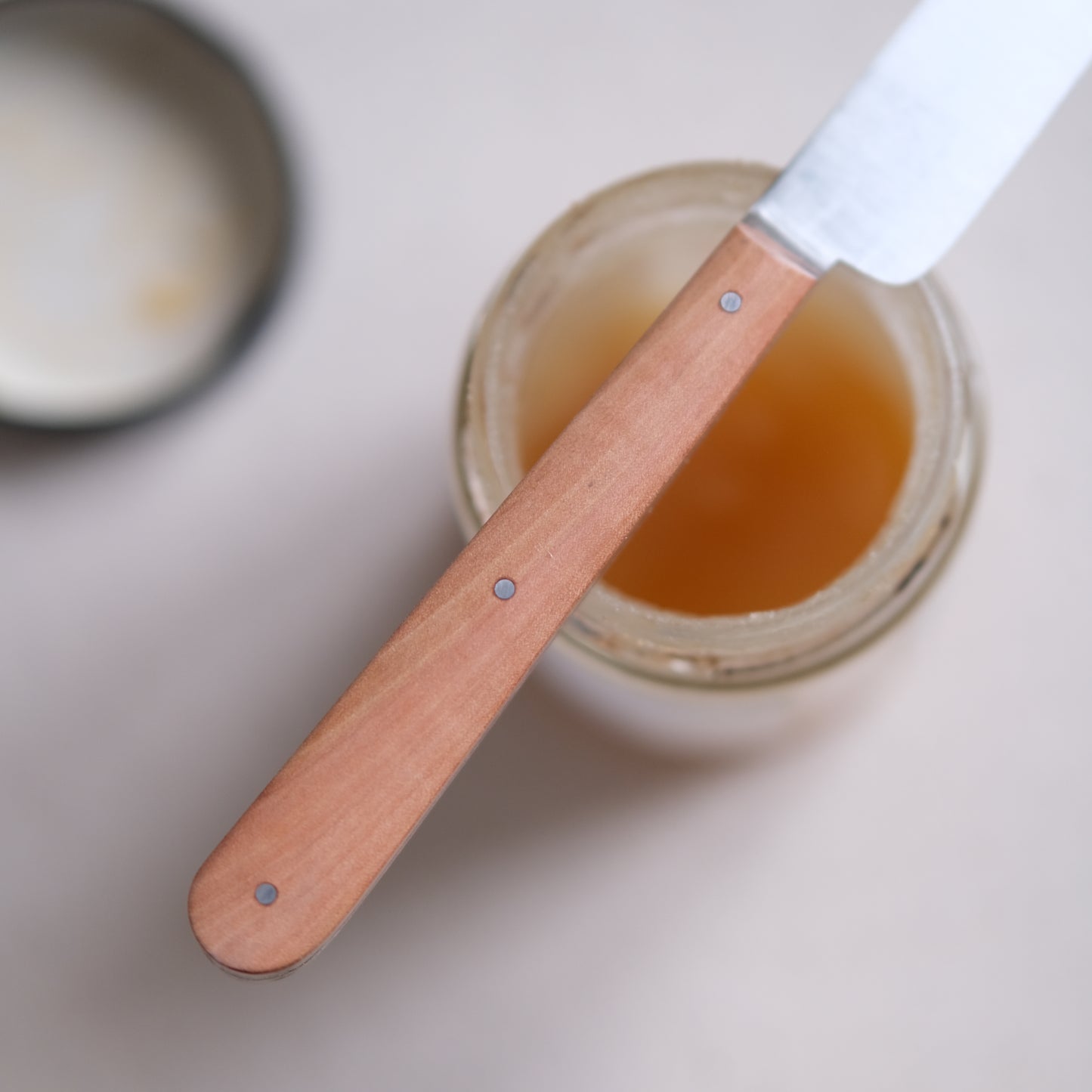 BOTO • COUTEAU À BEURRE PLAT POIRIER