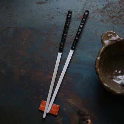 ONNI • BAGUETTES ÉBÈNE TEXTURÉ