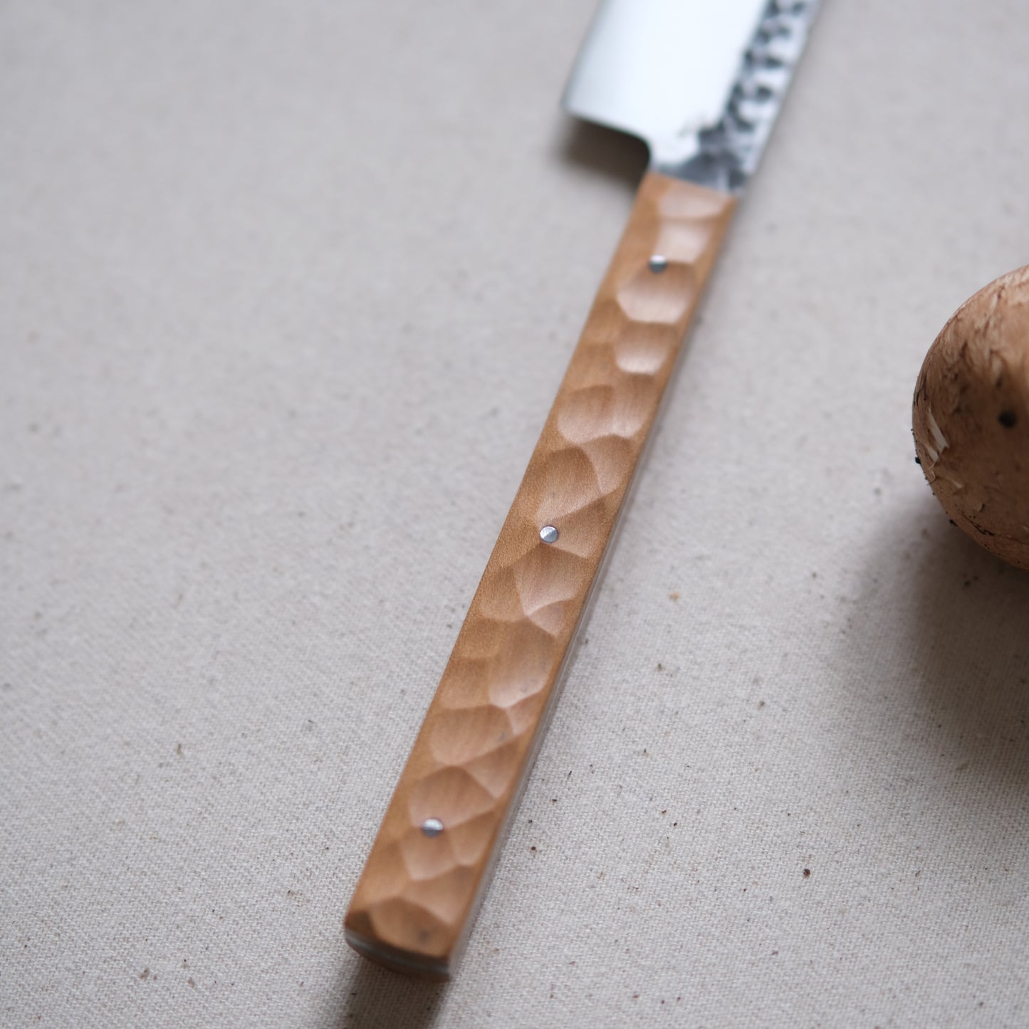 NALMADA MINI • COUTEAU D'OFFICE POIRIER TEXTURÉ