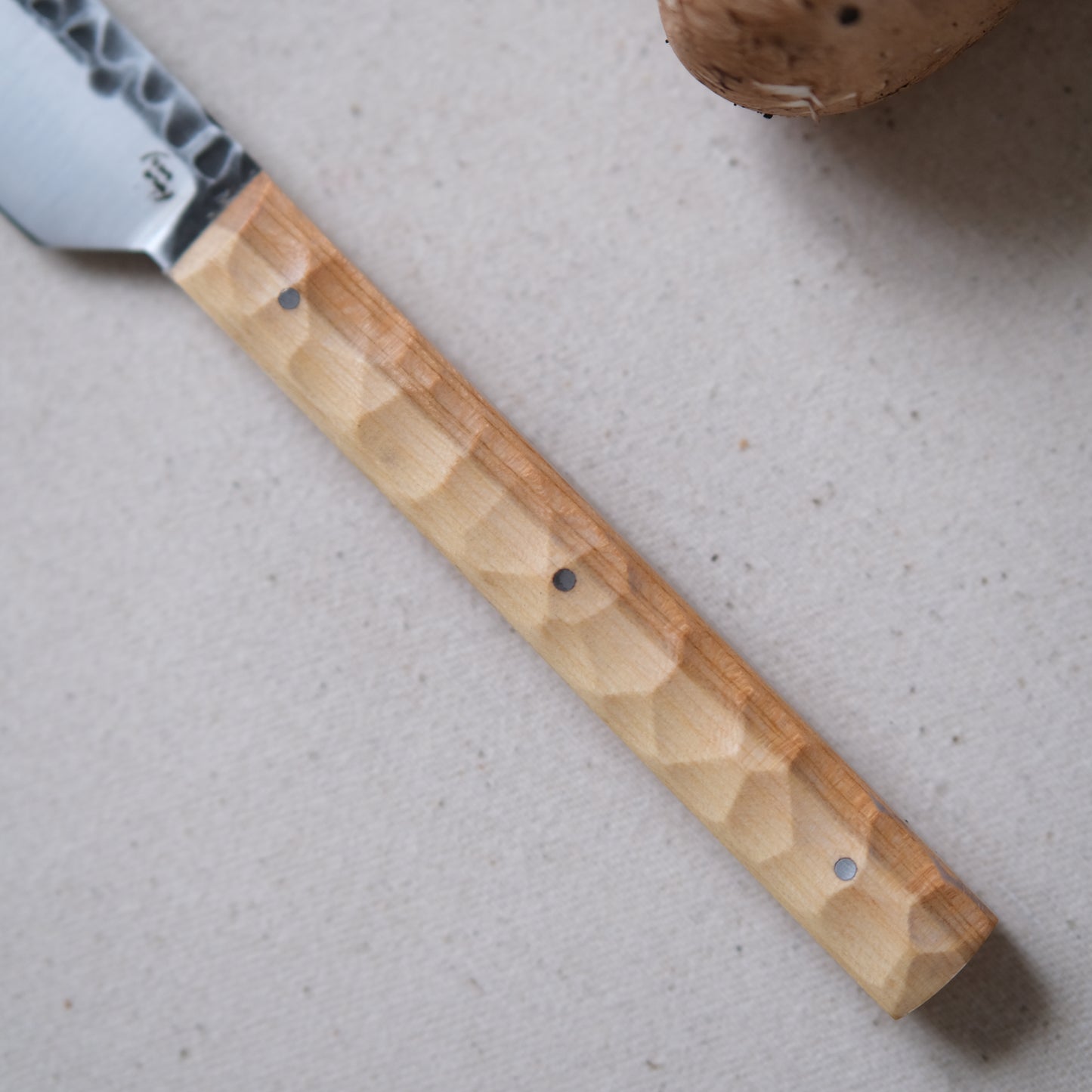 YOLISA MINI • COUTEAU D'OFFICE MÛRIER TEXTURÉ