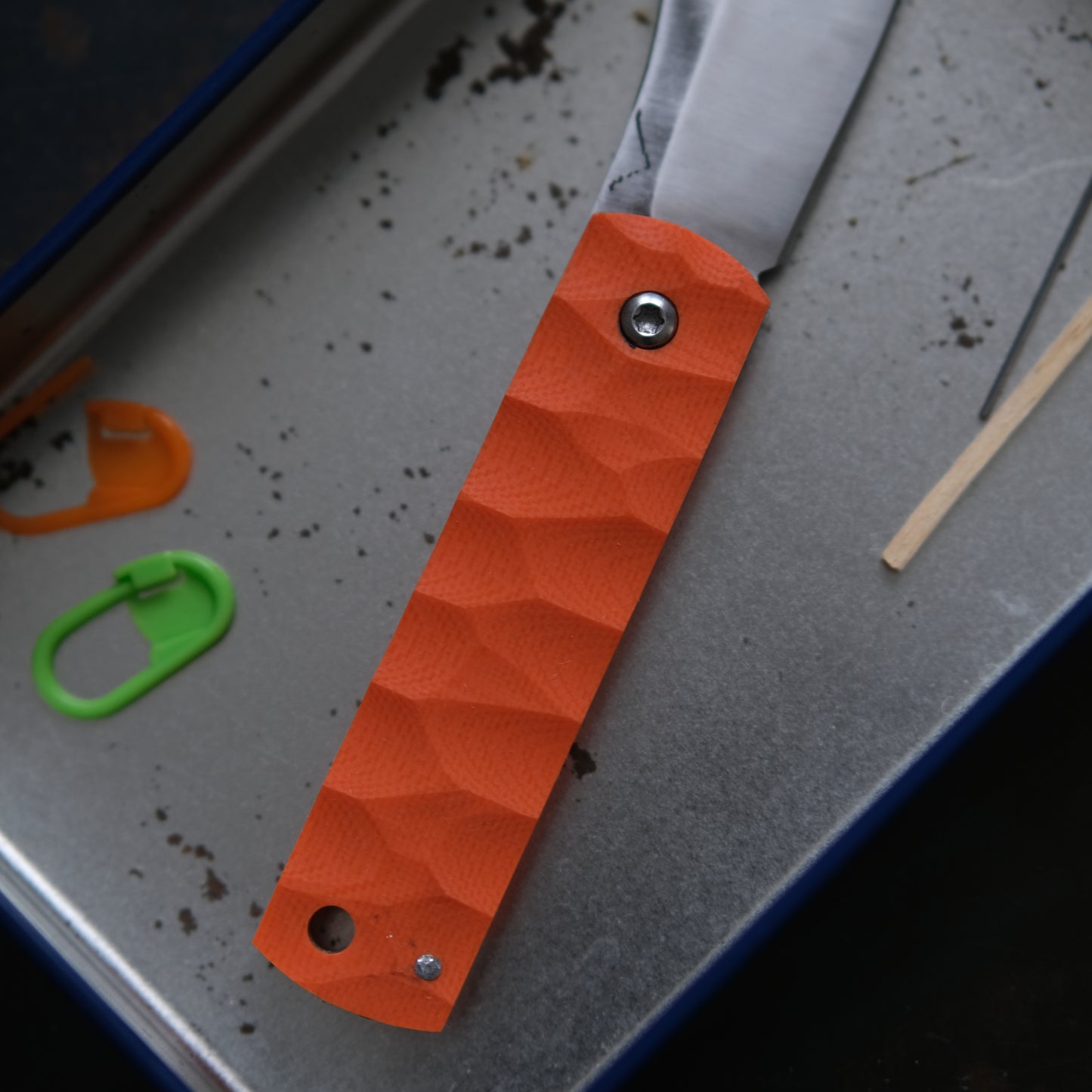 CHINGU • COUTEAU DE POCHE ORANGE