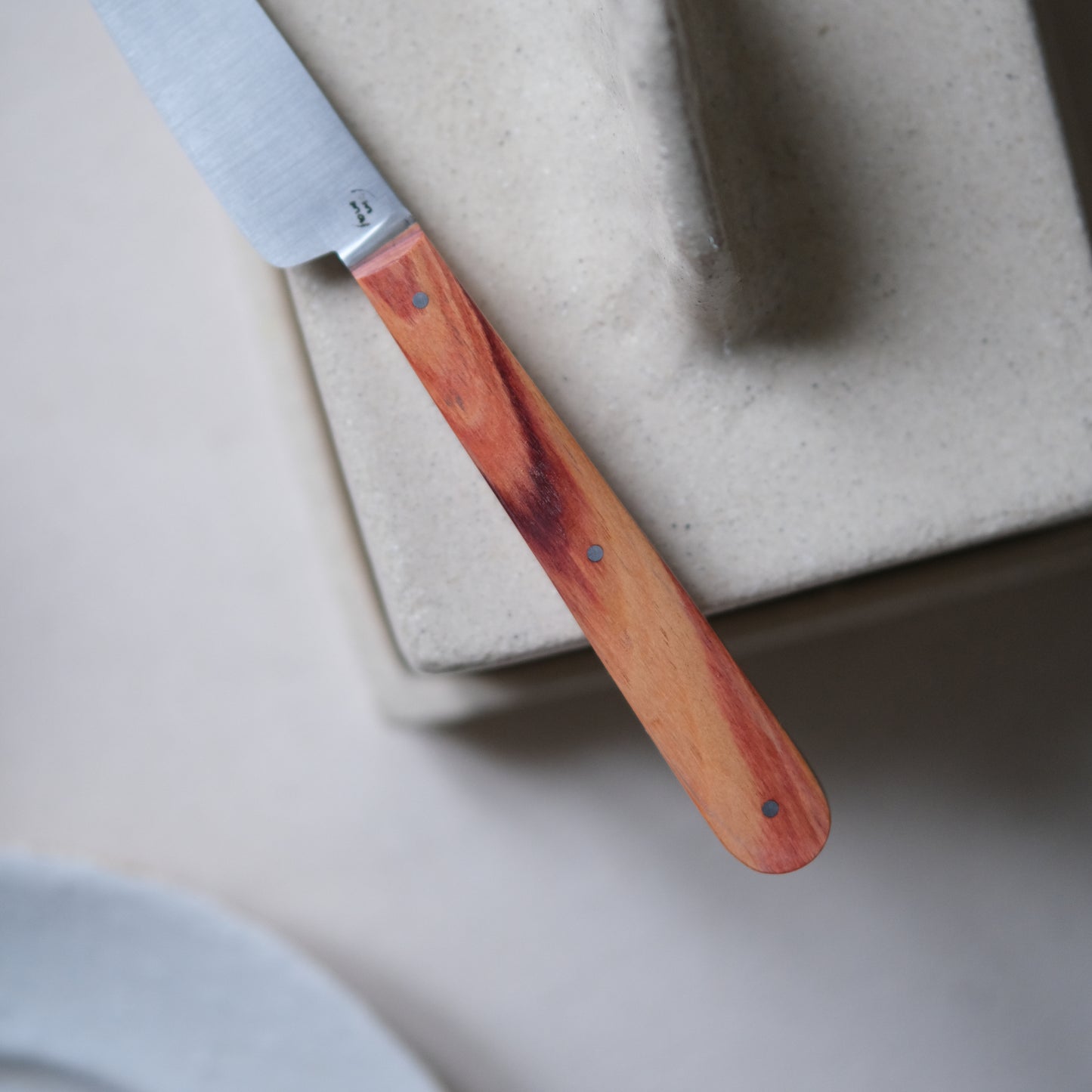 BOTO • COUTEAU À BEURRE BOIS DE ROSE