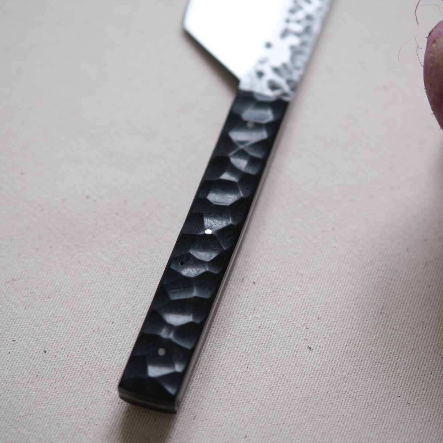 YOLISA • COUTEAU DE CHEF ÉBÈNE TEXTURÉ