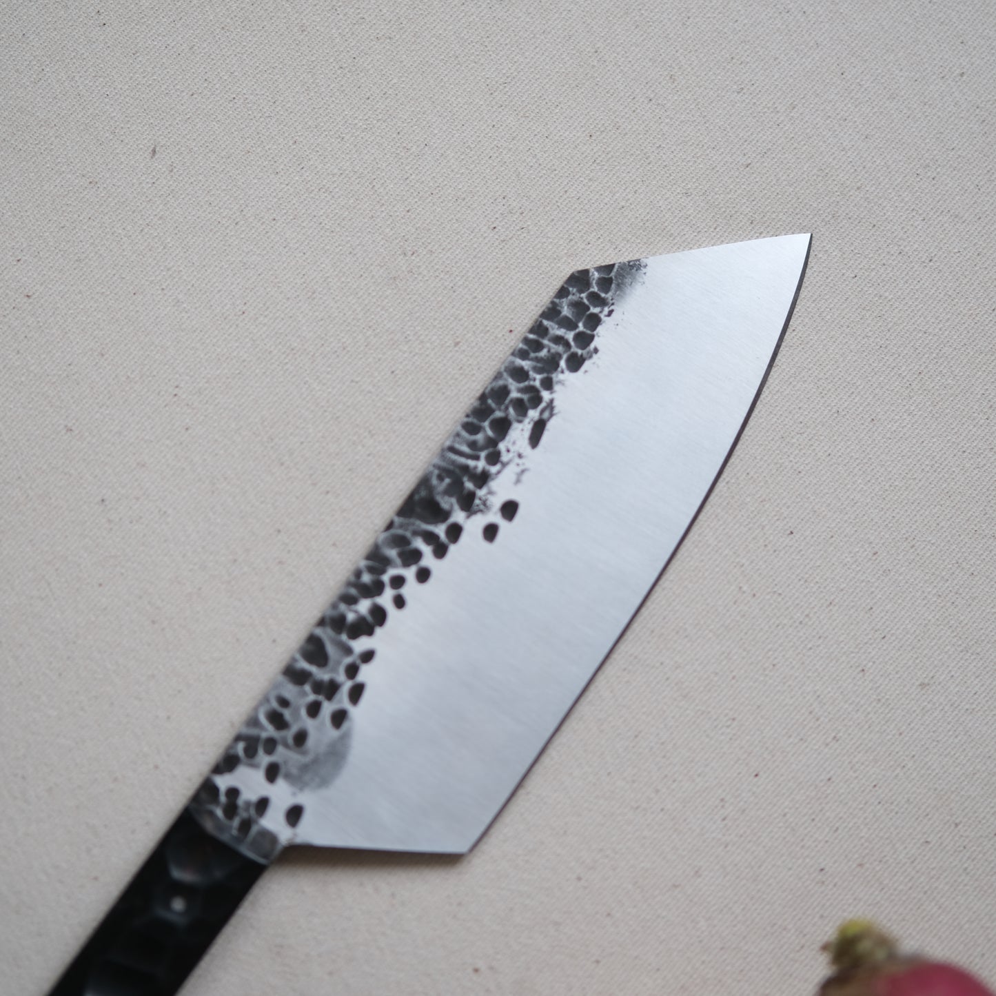 YOLISA • COUTEAU DE CHEF ÉBÈNE TEXTURÉ