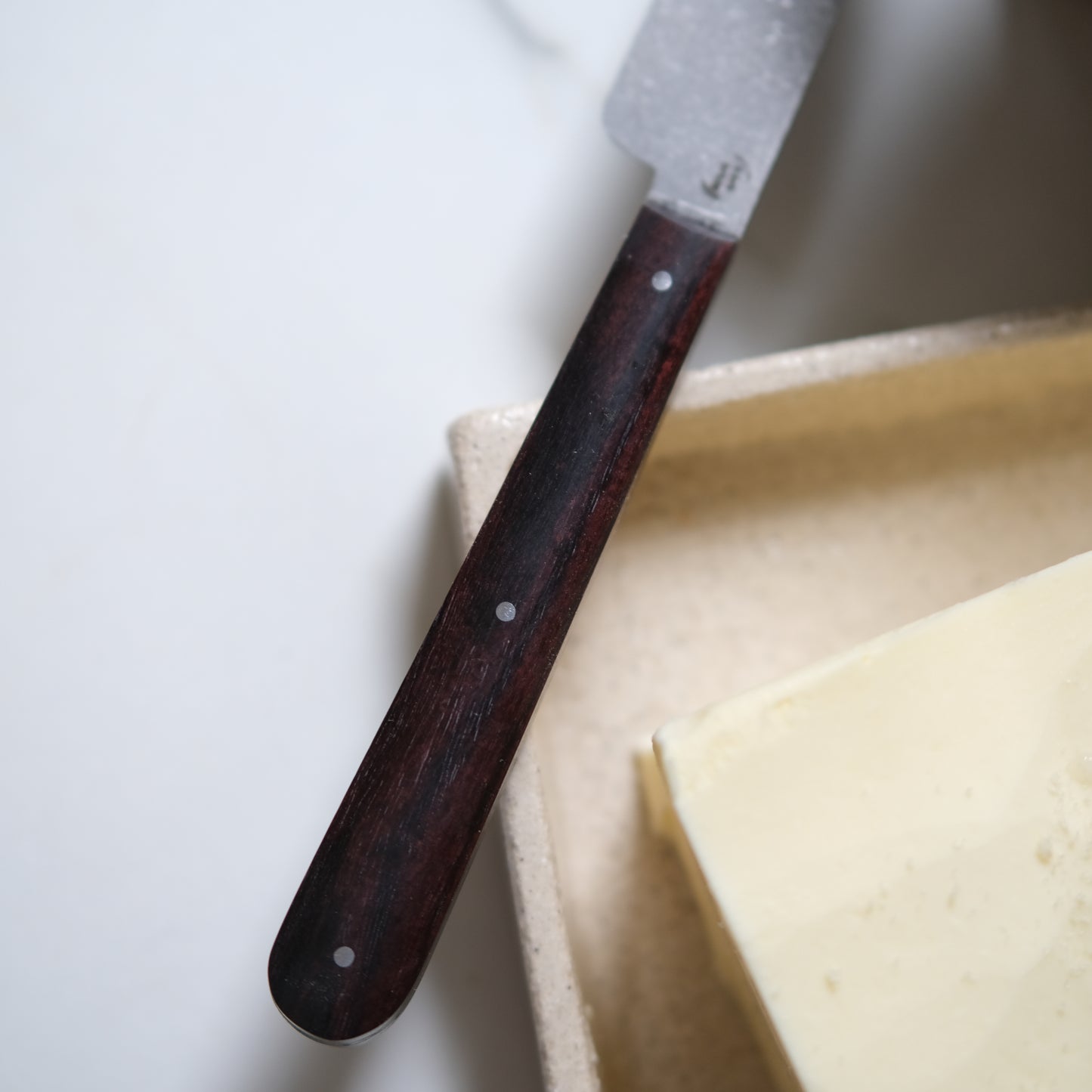 BOTO • COUTEAU À BEURRE BOIS DE VIOLETTE SW