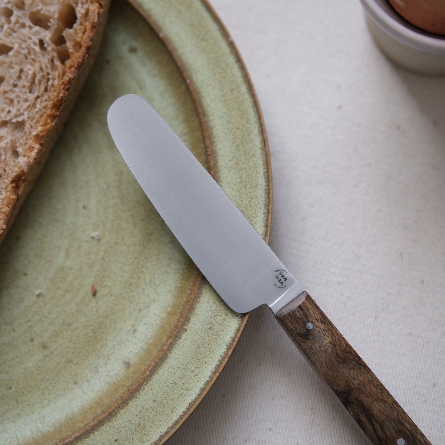 BOTO • COUTEAU À BEURRE NOYER