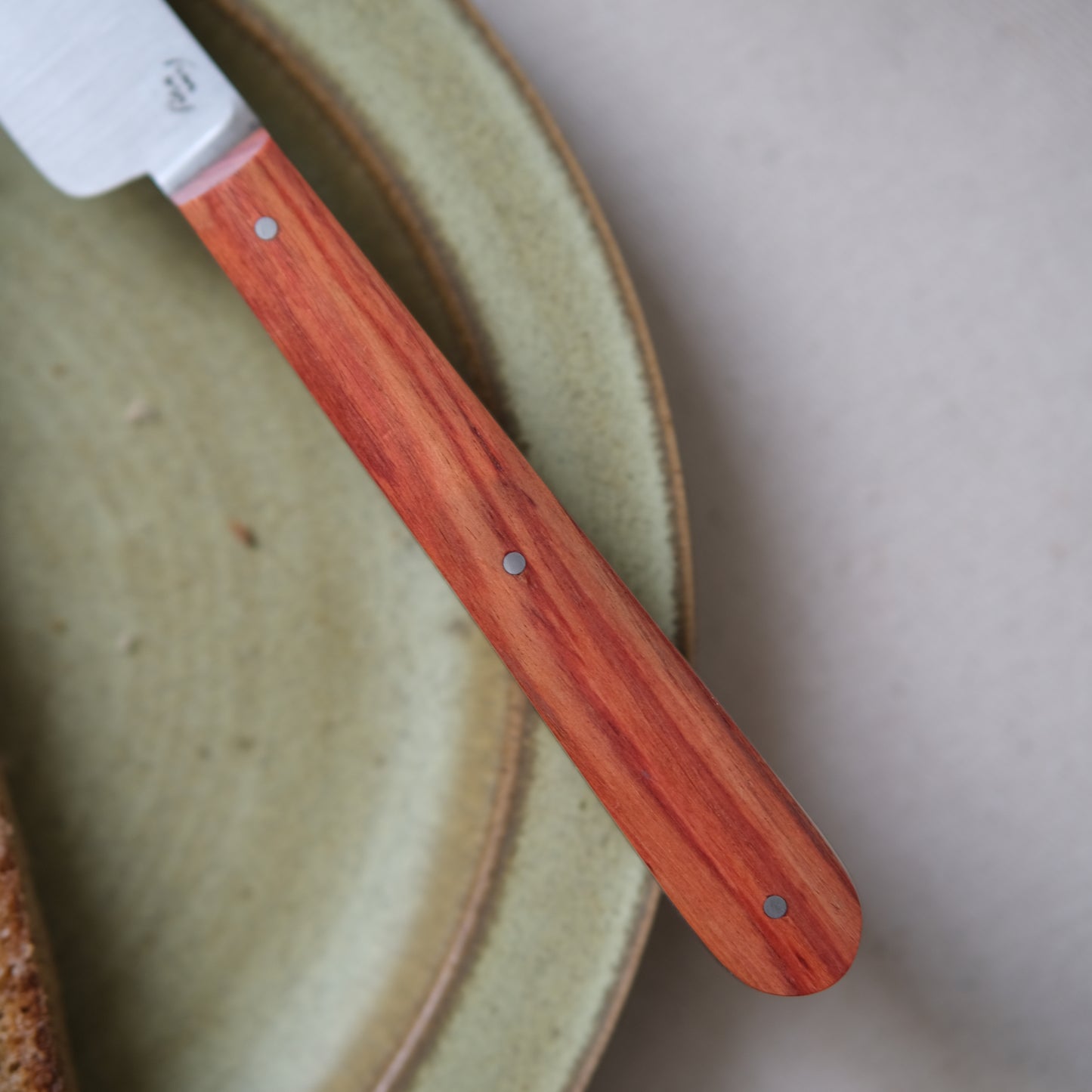 BOTO • COUTEAU À BEURRE BOIS DE ROSE