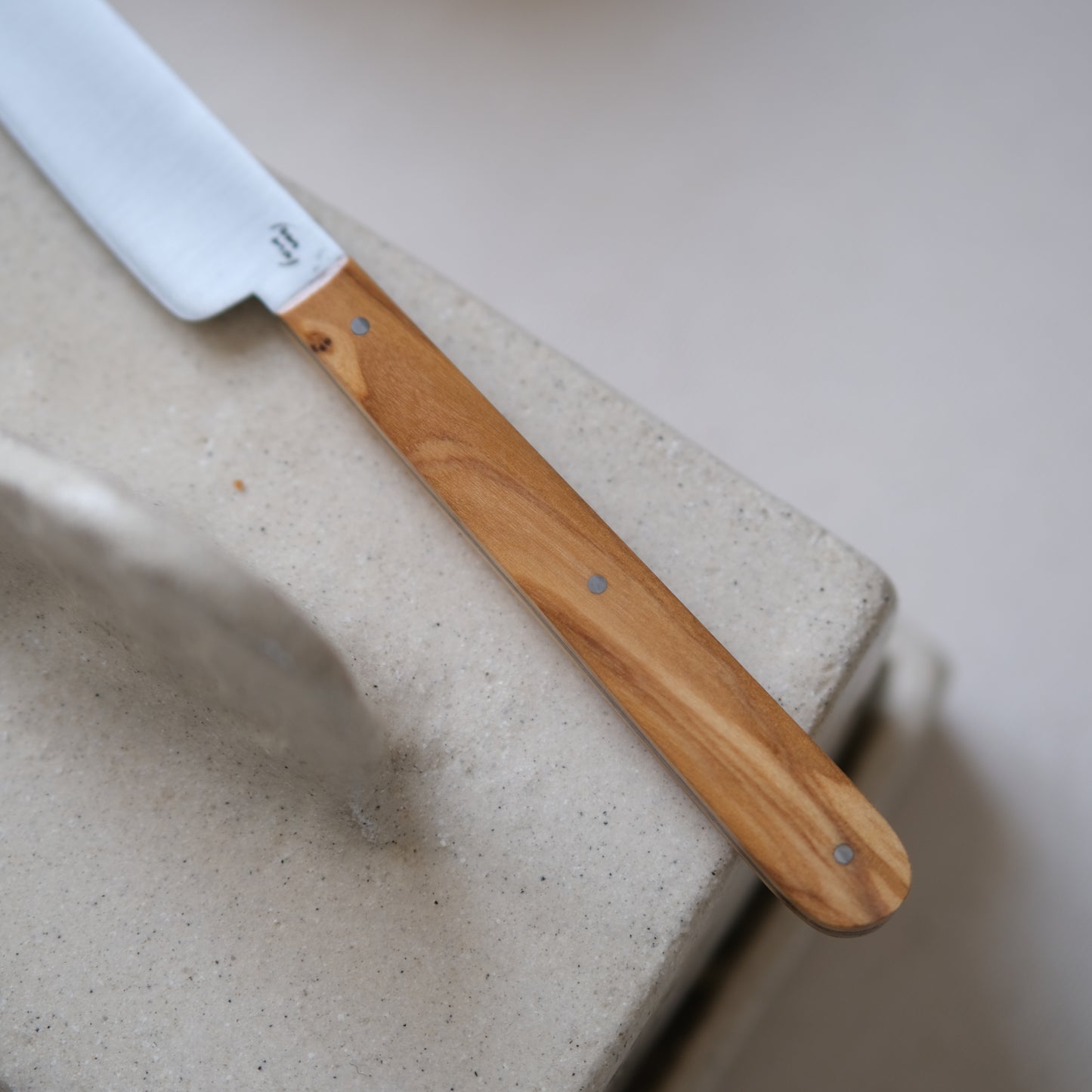 BOTO • COUTEAU À BEURRE OLIVIER
