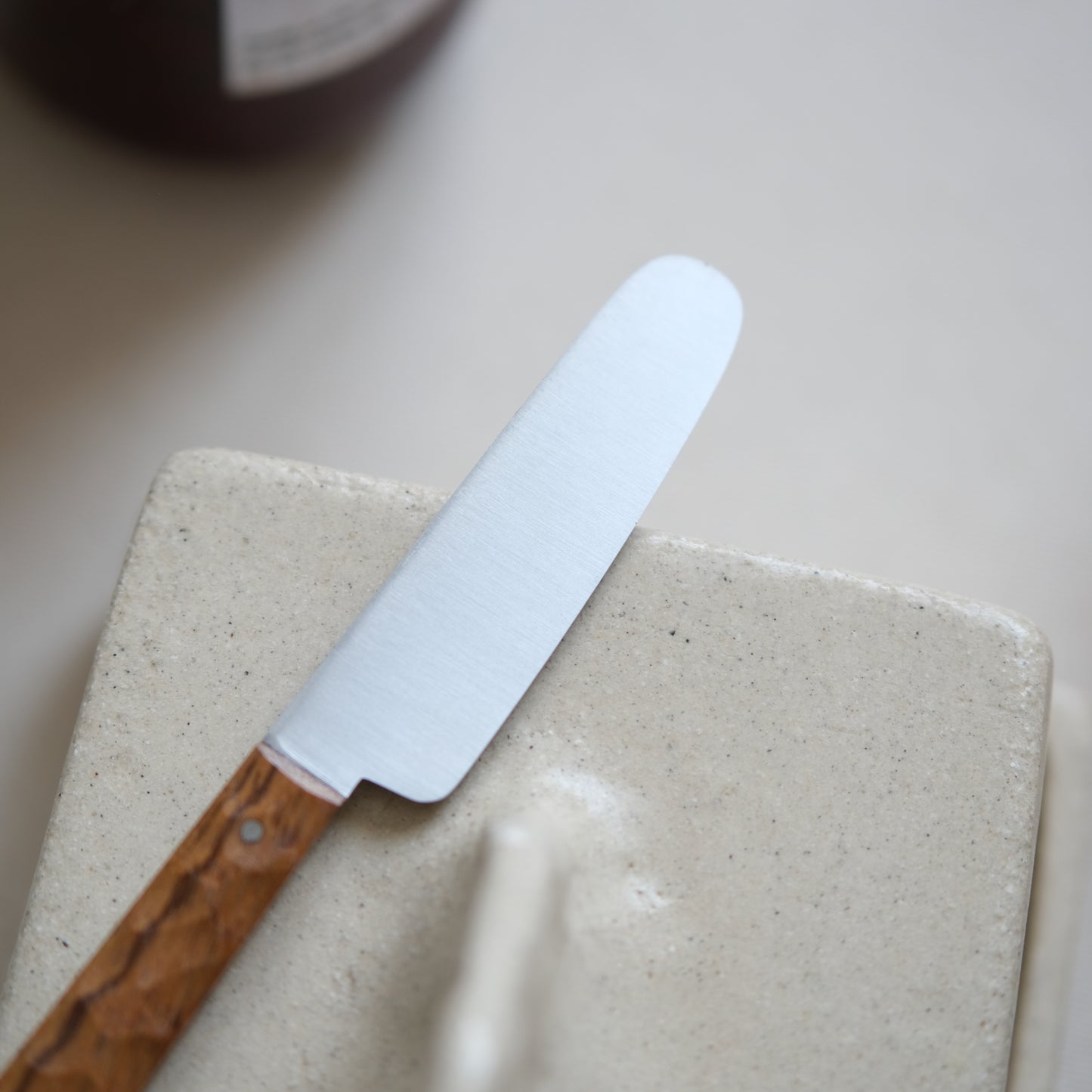 BOTO • COUTEAU À BEURRE ZÉBRANO TEXTURÉ