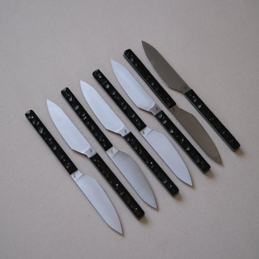 SIKSA • COFFRET DE COUTEAUX DE TABLE ÉBÈNE TEXTURÉ