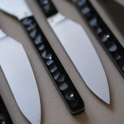 SIKSA • COUTEAU DE TABLE ÉBÈNE TEXTURÉ