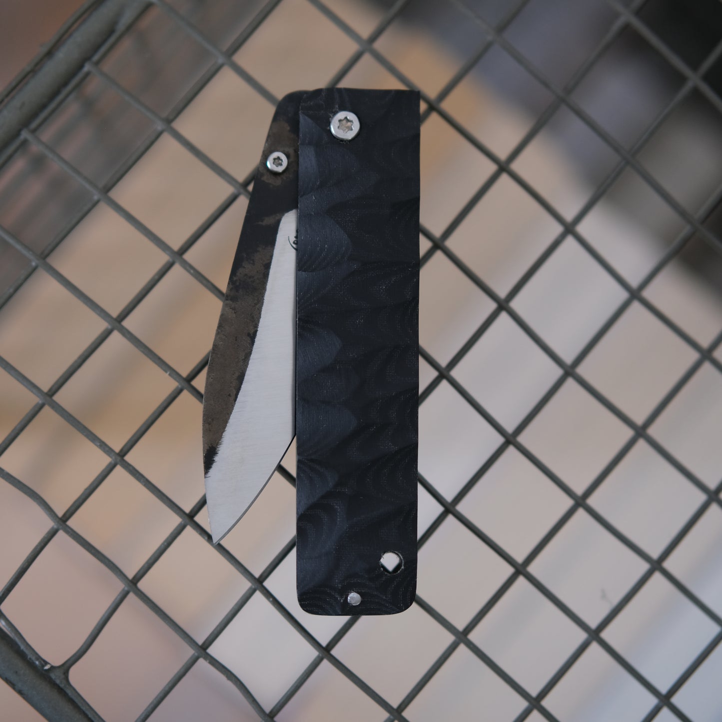 YOBO • COUTEAU PLIANT NOIR