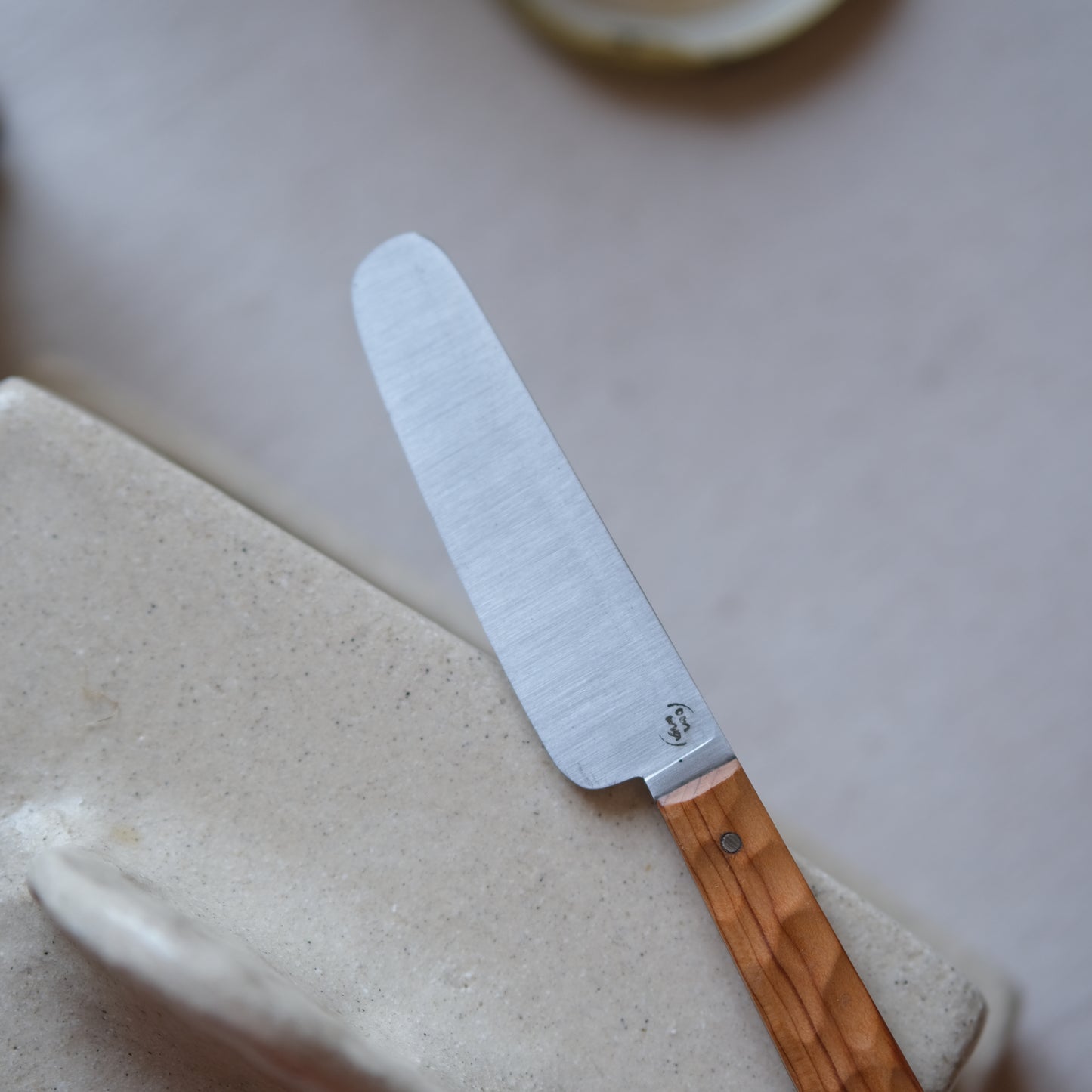 BOTO • COUTEAU À BEURRE IF TEXTURÉ