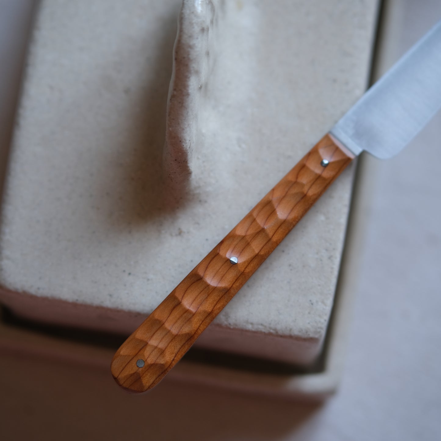 BOTO • COUTEAU À BEURRE IF TEXTURÉ