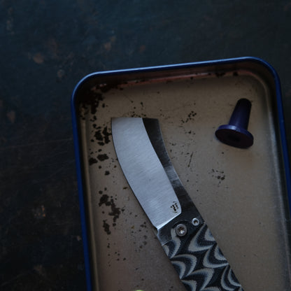 CHINGU • COUTEAU DE POCHE MARBRÉ NOIR