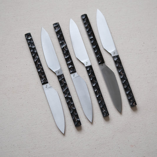 SIKSA • COFFRET DE COUTEAUX DE TABLE MICARTA NOIR TEXTURÉ
