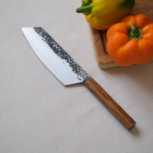 YOLISA • COUTEAU DE CHEF CHÊNE