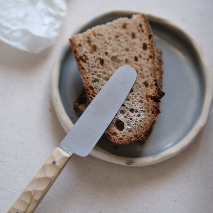 BOTO • COUTEAU À BEURRE HÊTRE TEXTURÉ