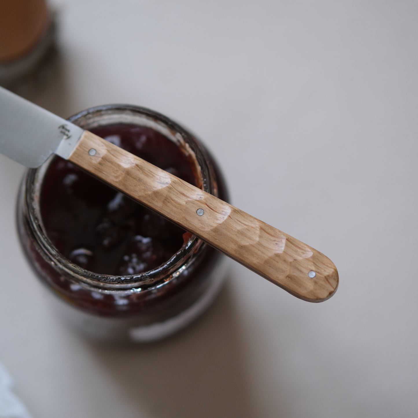 BOTO • COUTEAU À BEURRE CHÊNE TEXTURÉ