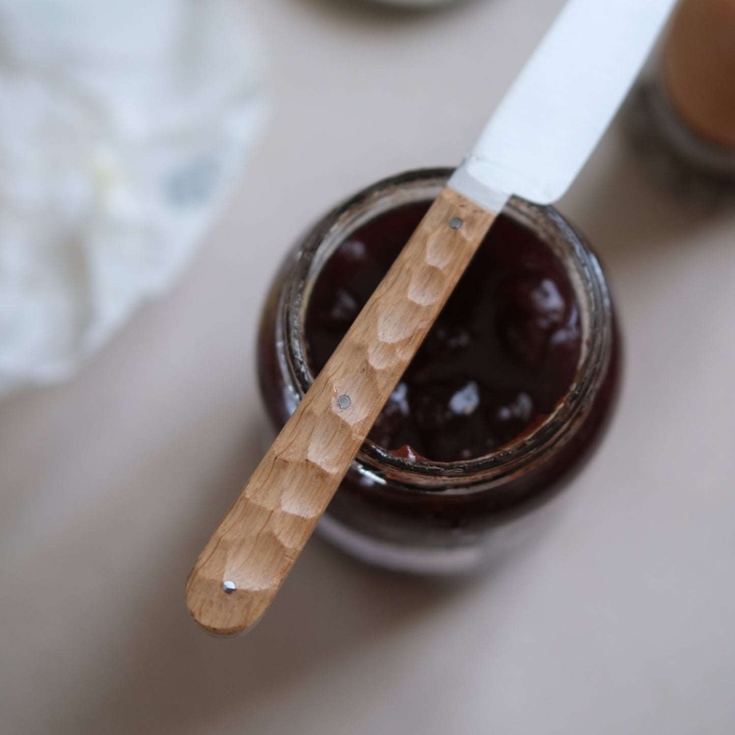 BOTO • COUTEAU À BEURRE CHÊNE TEXTURÉ