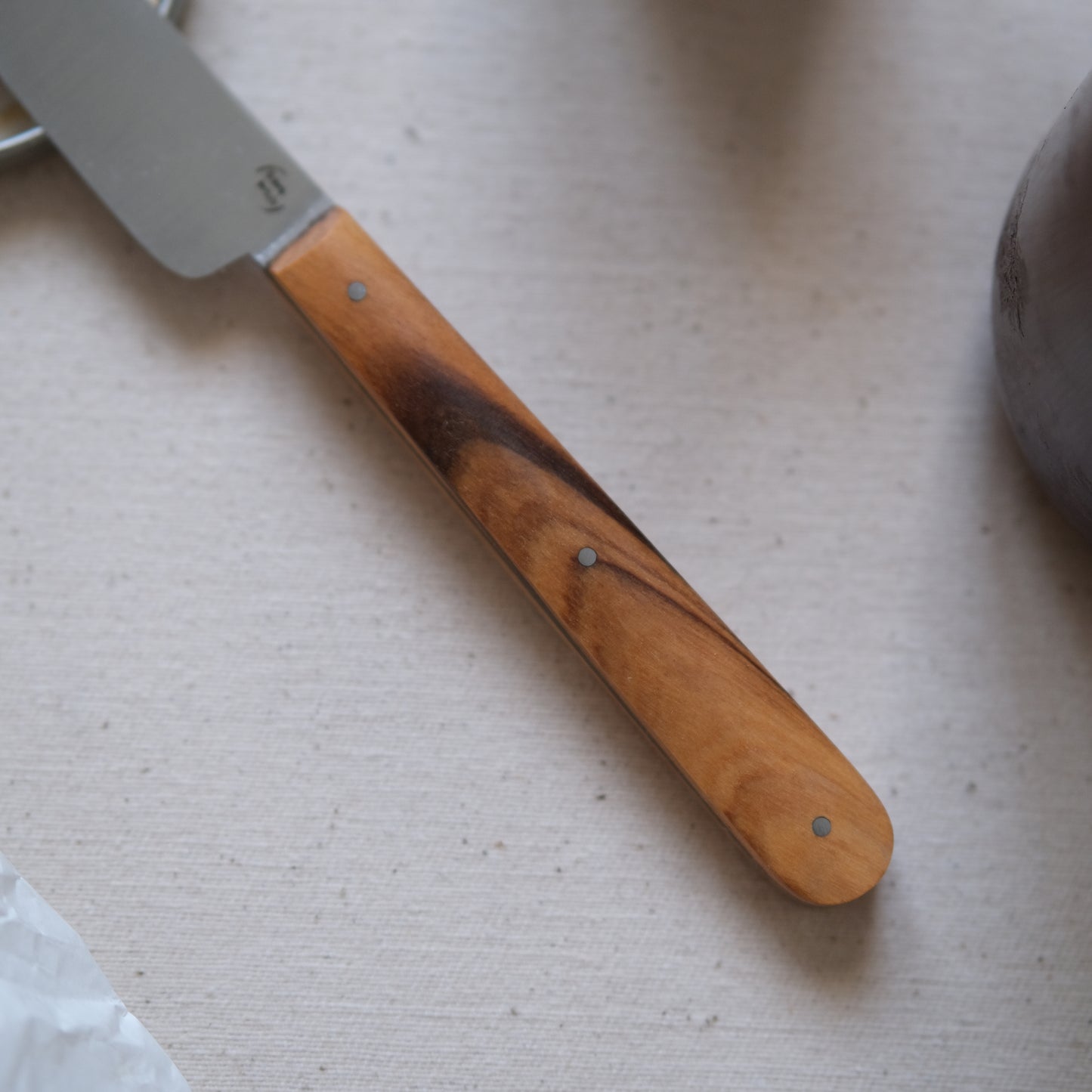 BOTO • COUTEAU À BEURRE OLIVIER