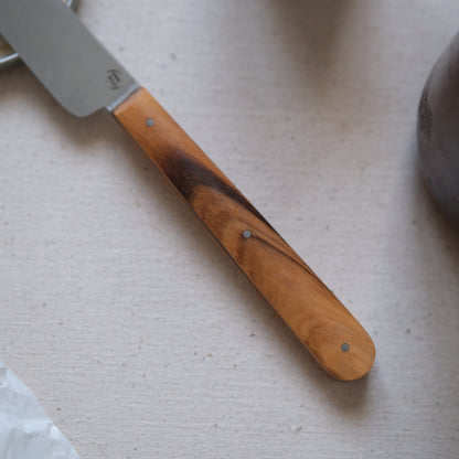 BOTO • COUTEAU À BEURRE OLIVIER