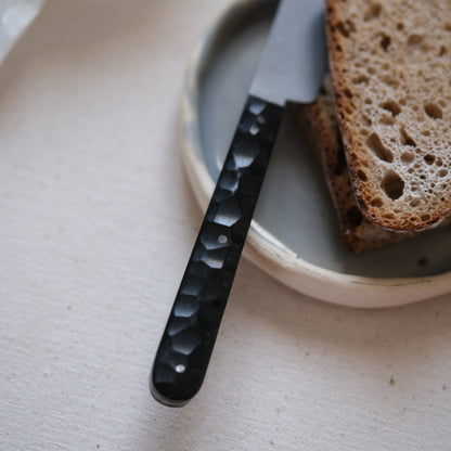 BOTO • COUTEAU À BEURRE ÉBÈNE TEXTURÉ SW