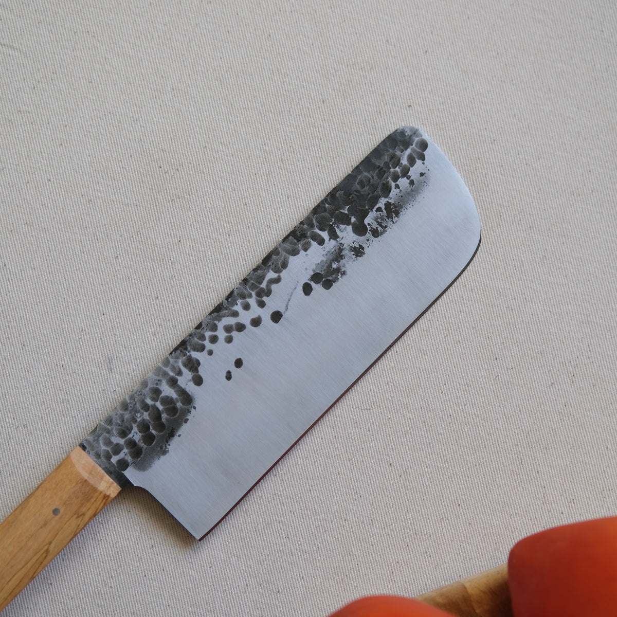YACHE • COUTEAU DE CUISINE HÊTRE ÉCHAUFFÉ
