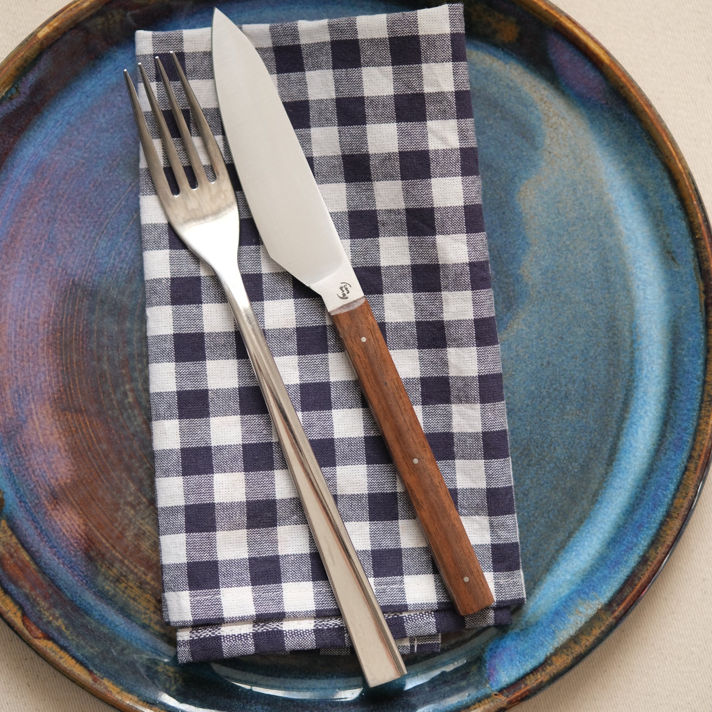 SIKSA • COUTEAU DE TABLE NOYER