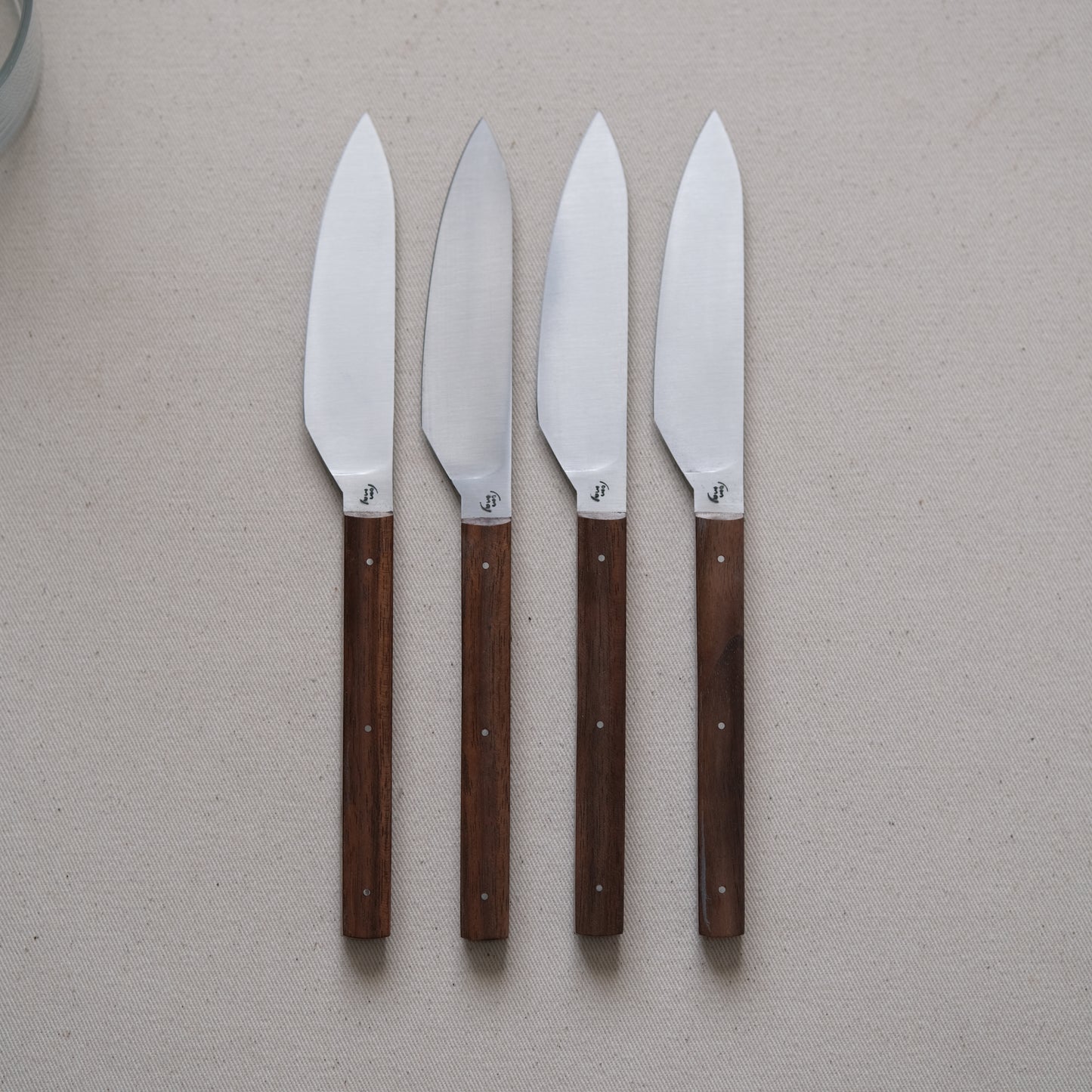 SIKSA • COUTEAU DE TABLE NOYER